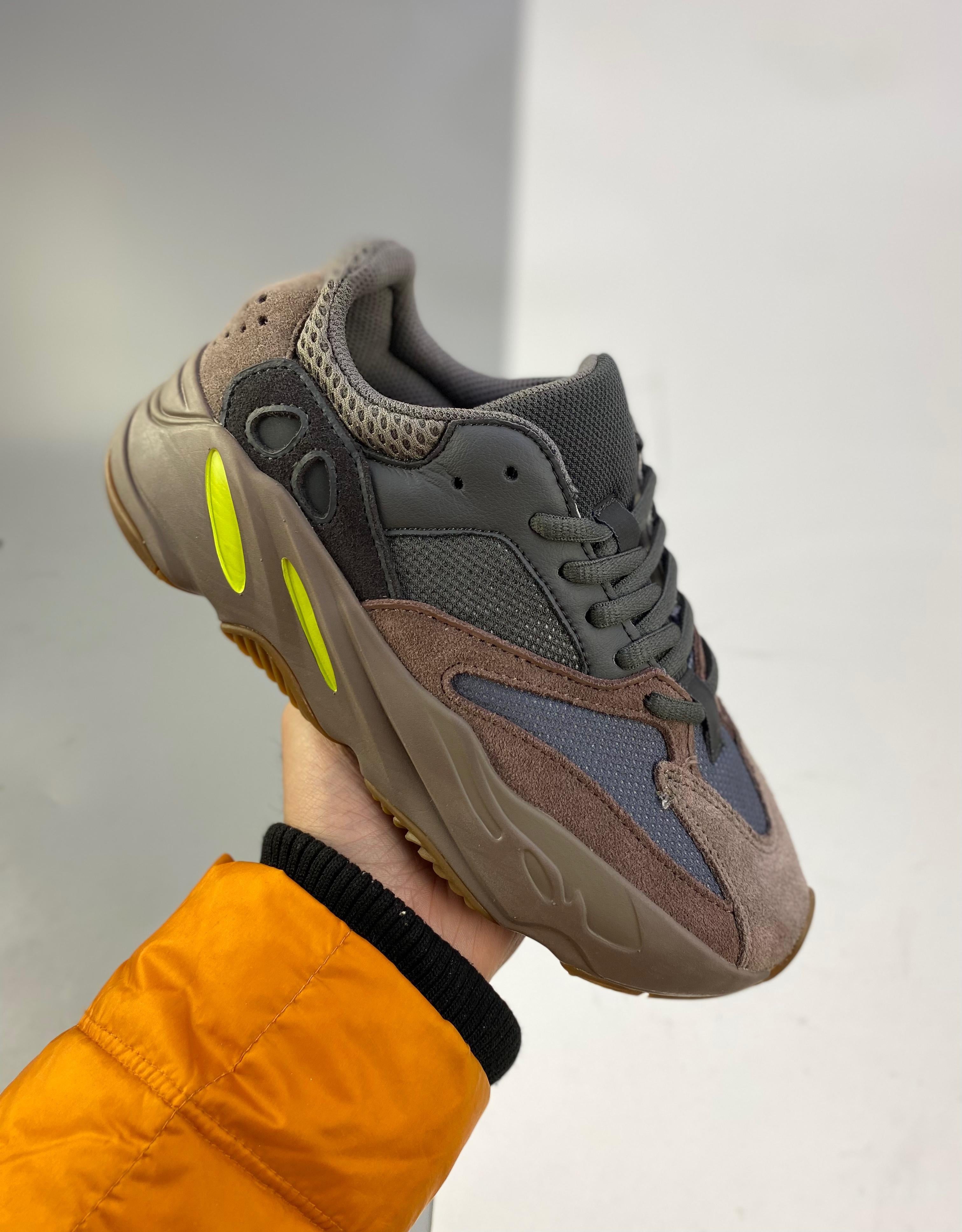 Yeezy Boost 700v2 36-46