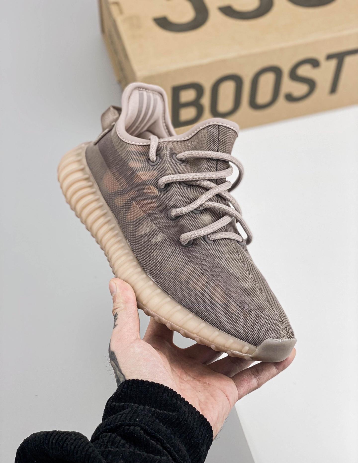 Kanye West X Yeezy Boost 350 V2ash Pearl