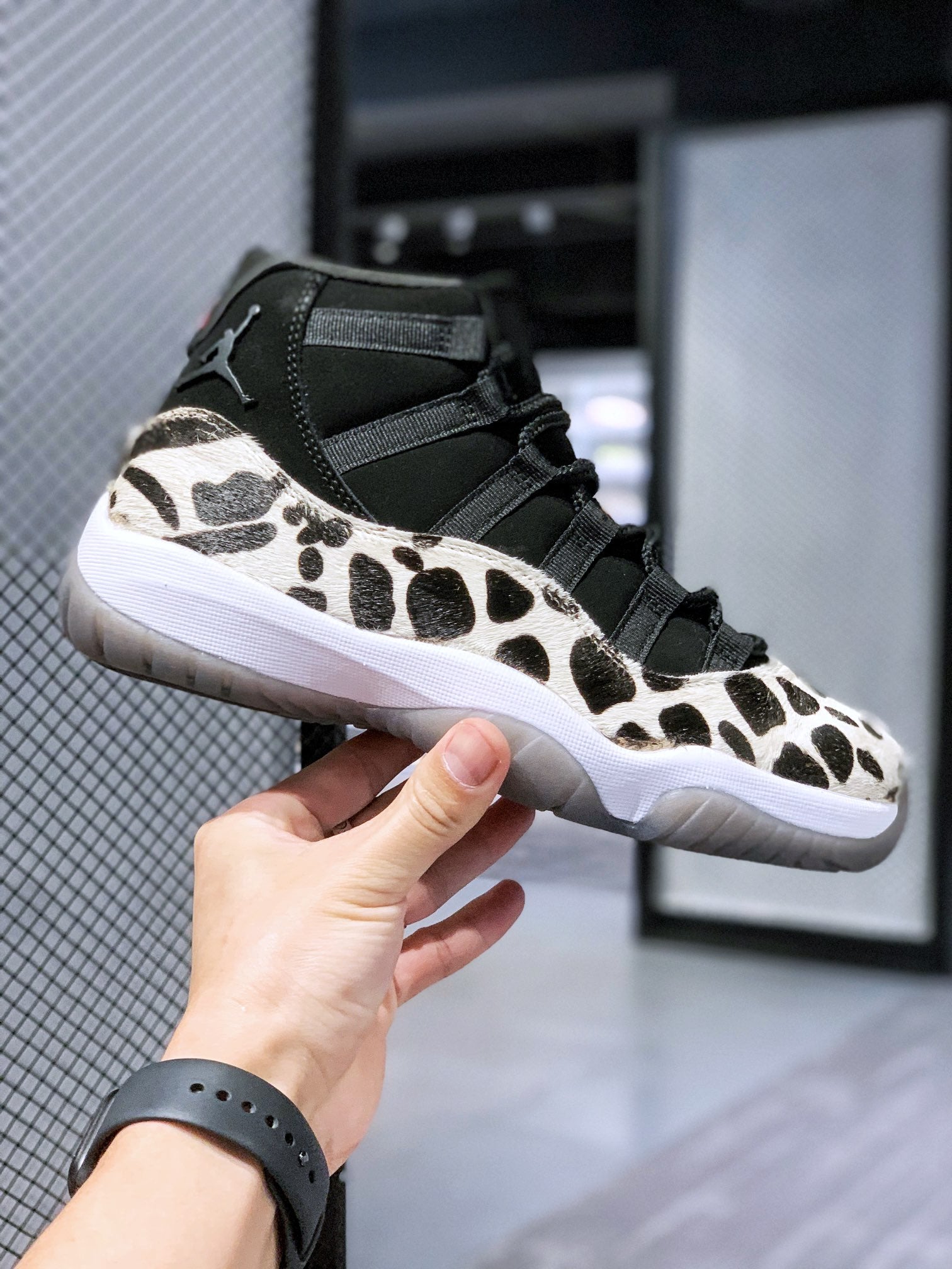 Air Jordan 11 Animal 36-44