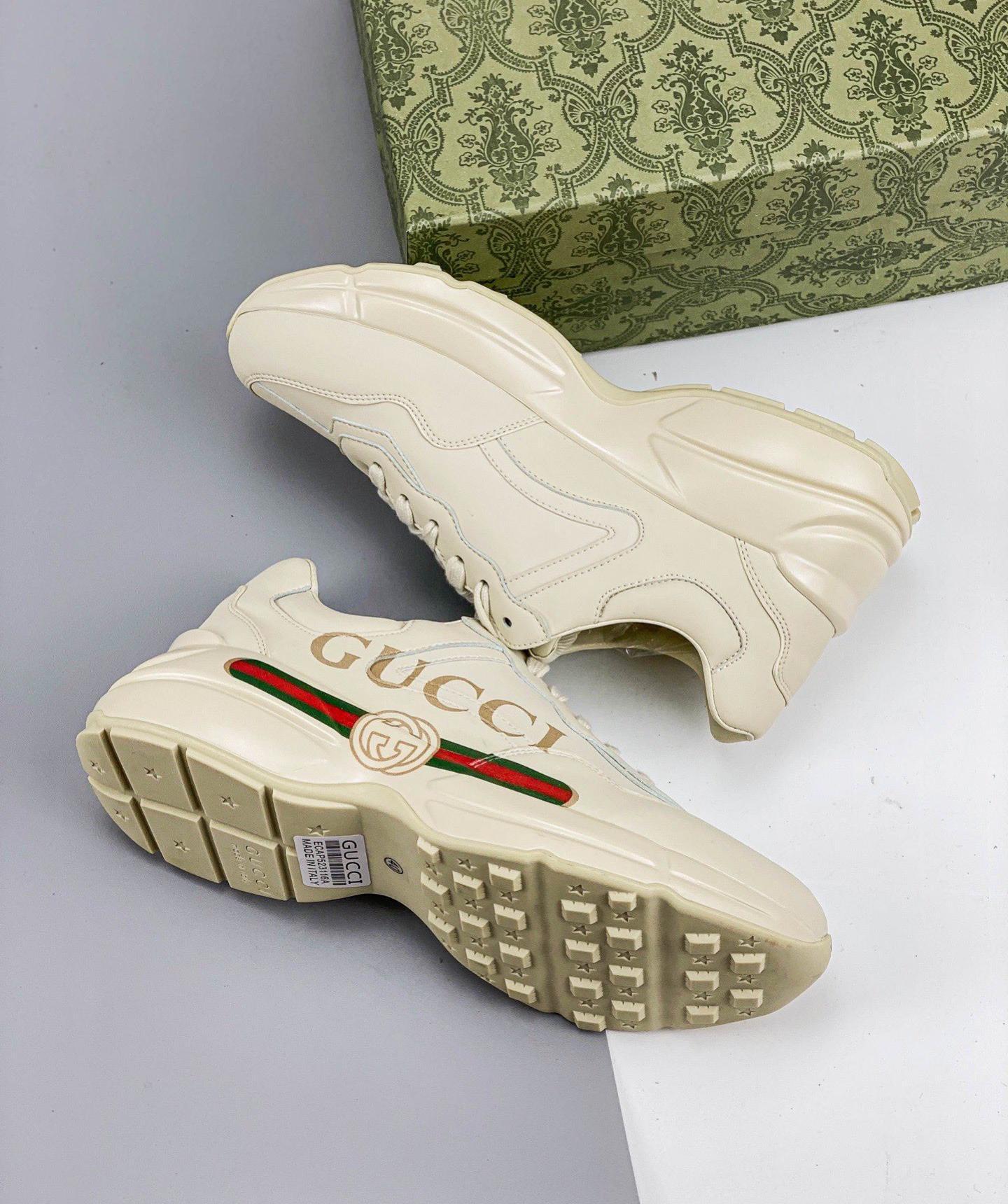 G*cci Rhyton Vintage