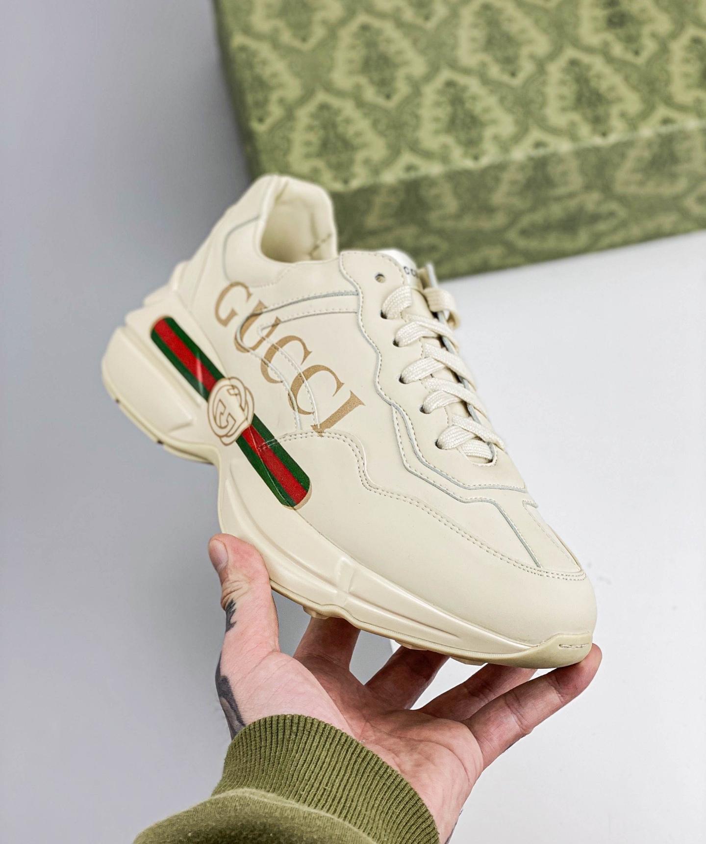 G*cci Rhyton Vintage