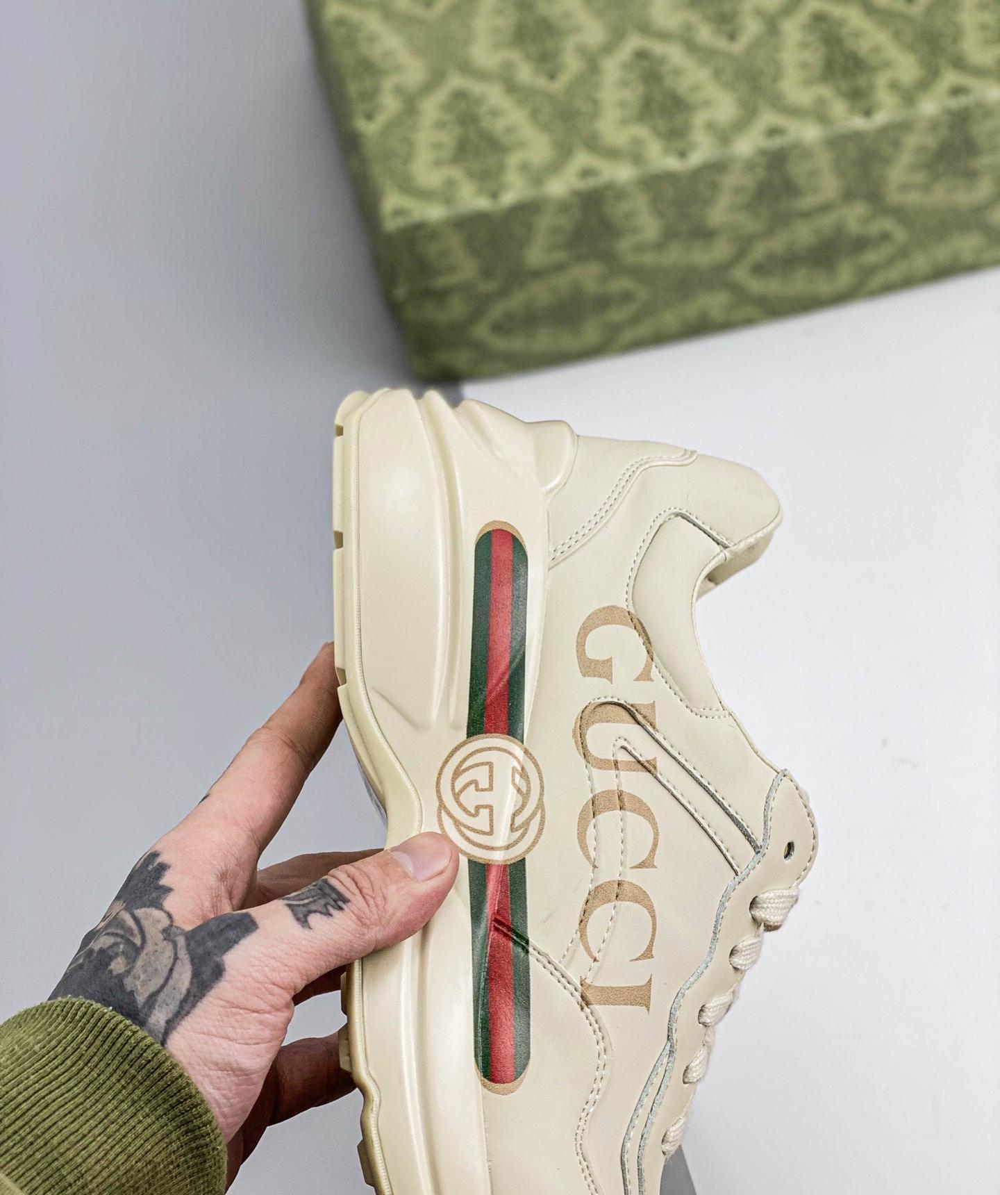 G*cci Rhyton Vintage