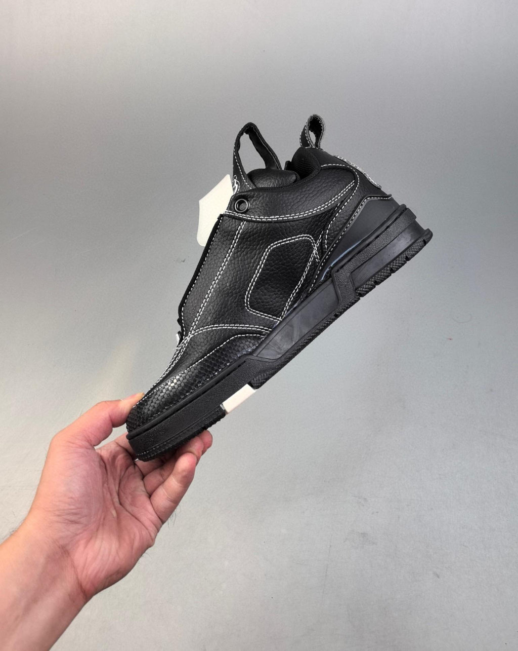 L---s V--tton Arch Light Sneaker 36-45