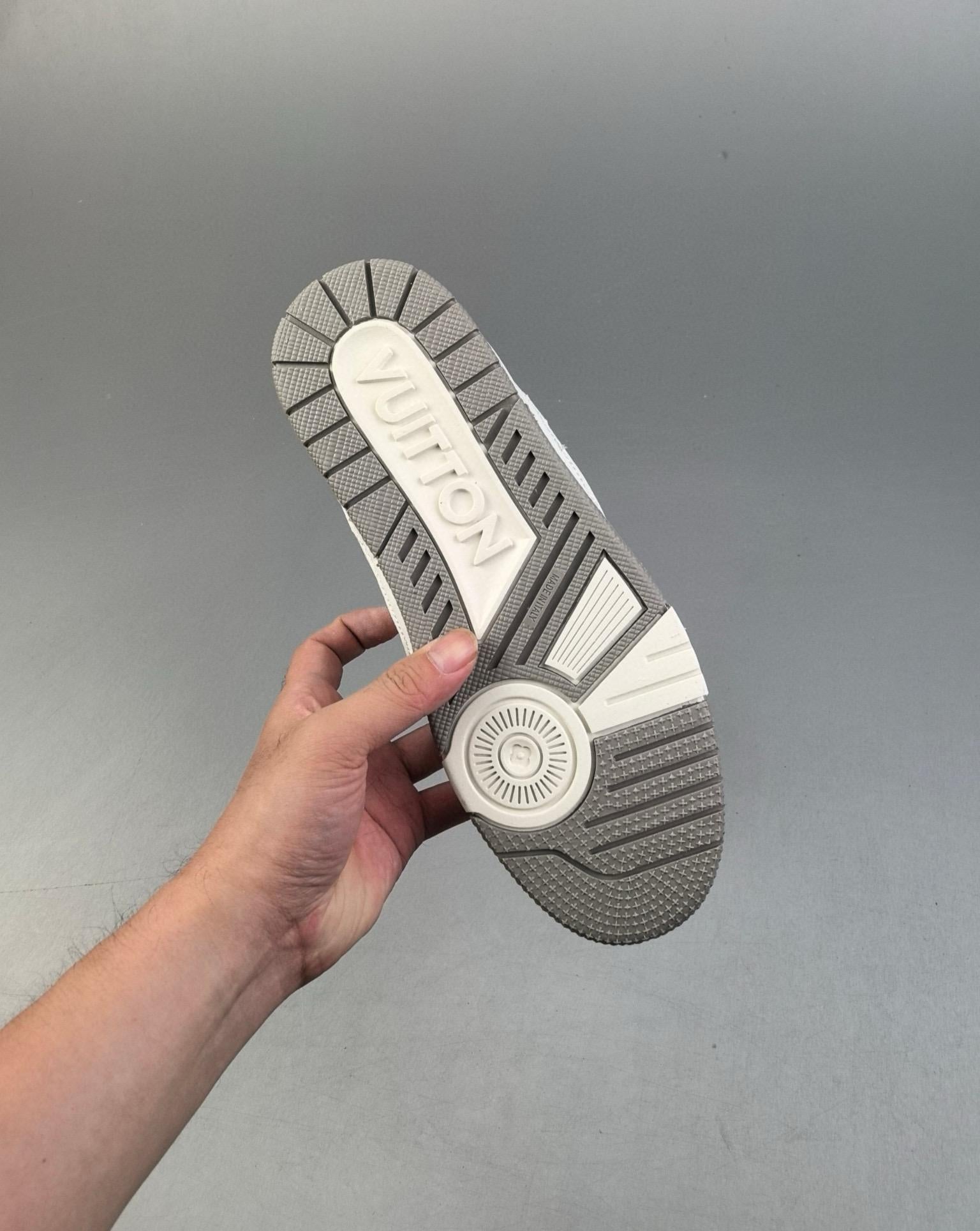 L---s V--tton Trainer Sneaker Low 39-45