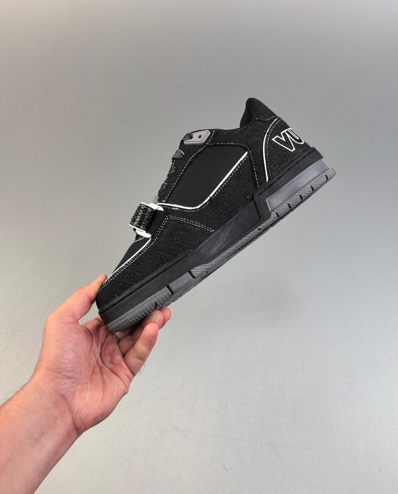 L---s V--tton Trainer Sneake Low 39-45