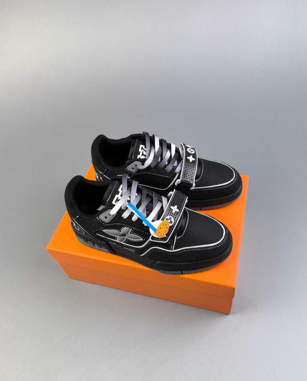 L---s V--tton Trainer Sneake Low 39-45