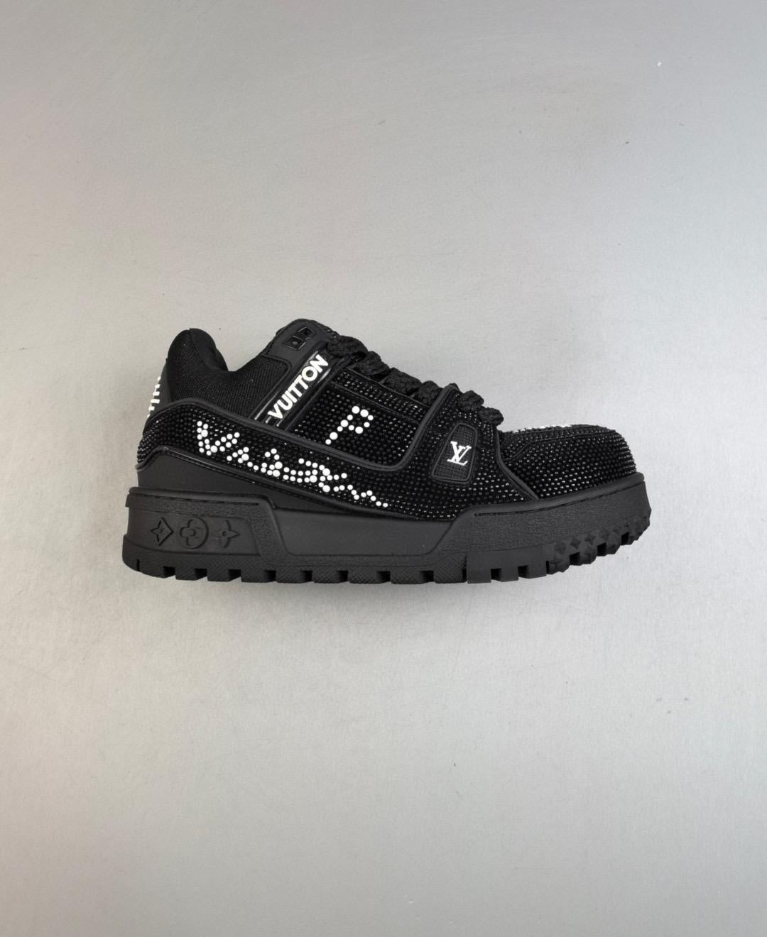 L---s V--tton Trainer 36-46