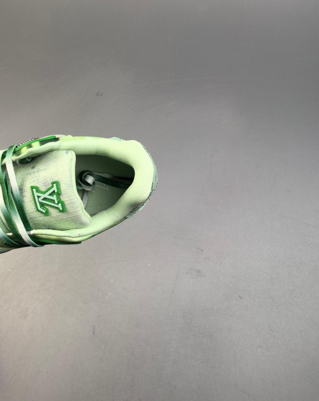 L---s V--tton Trainer Sneaker Low 40-45