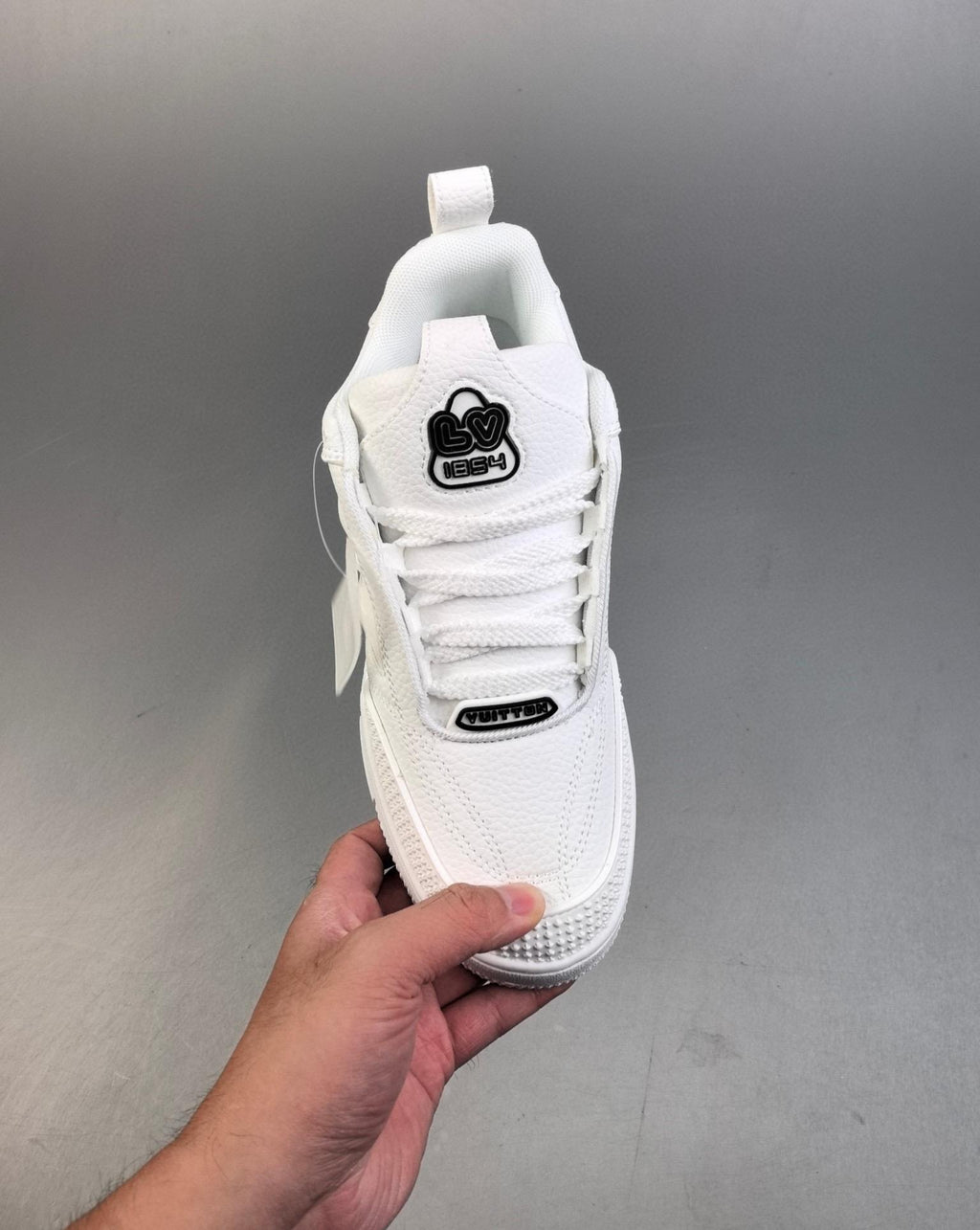 L---s V--tton Trainer Sneaker Low3 6-45