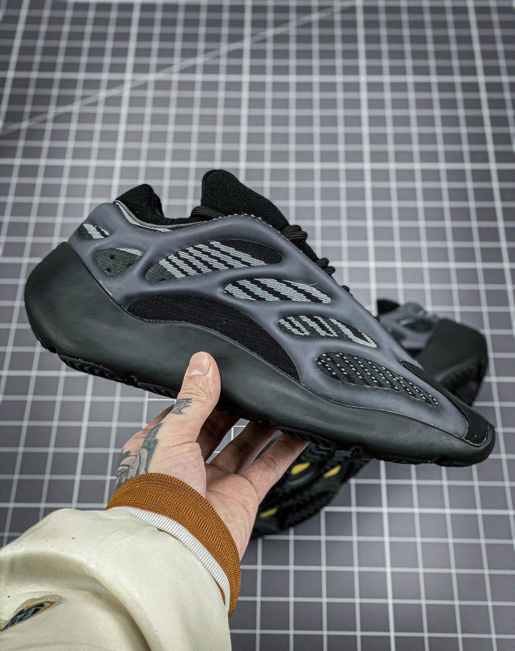Yeezy 700 V3 36-46