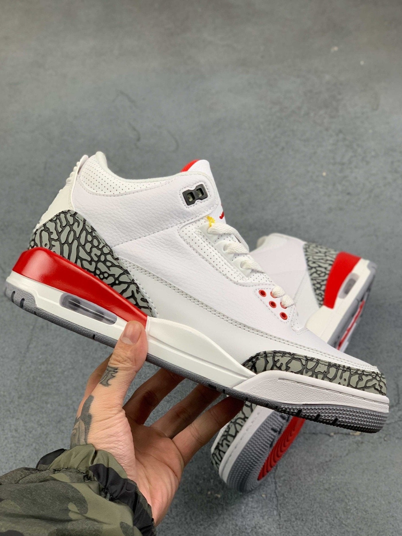 Air Jordan 3 Wmns Laser Orange