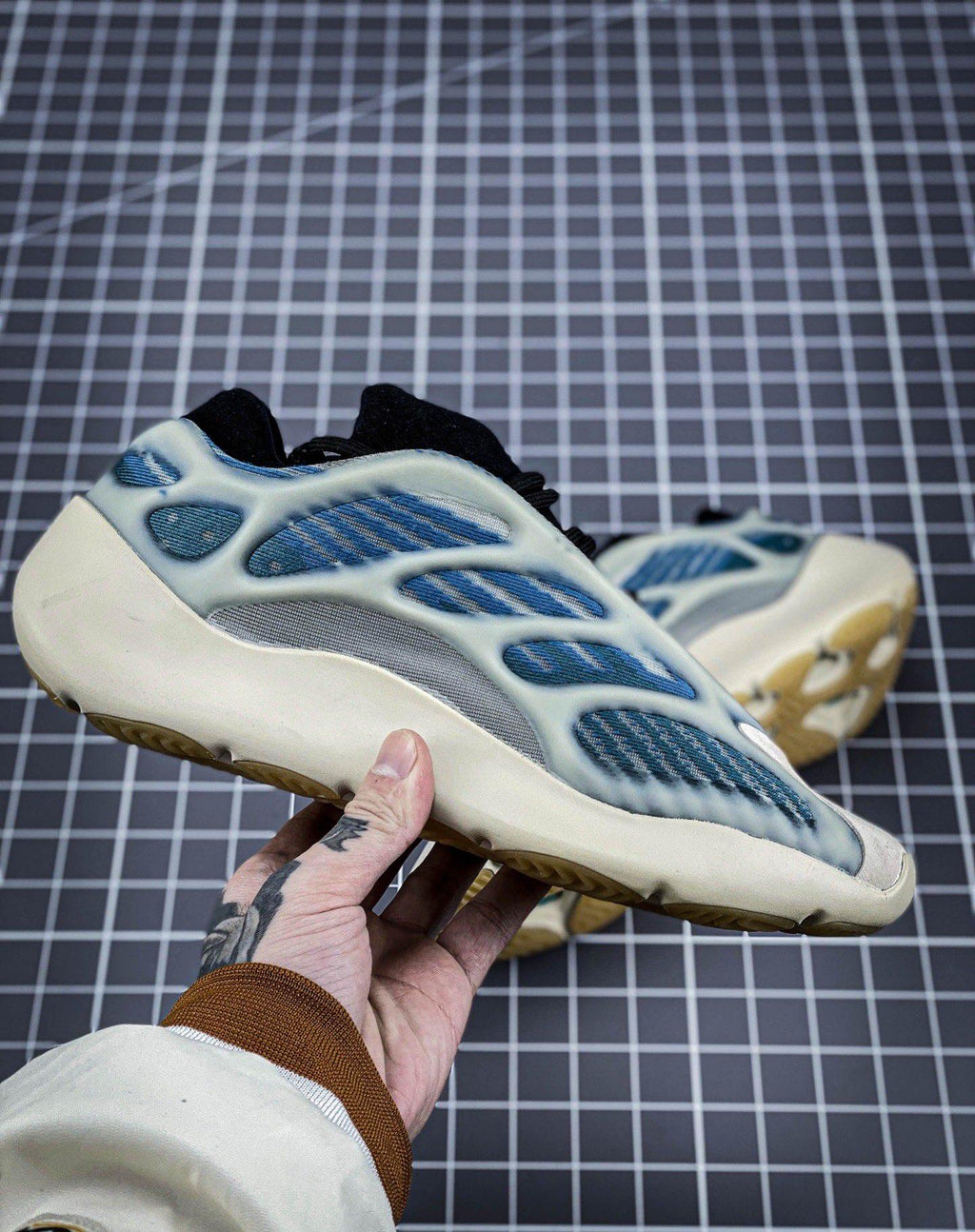 Yeezy 700 V3 36-46