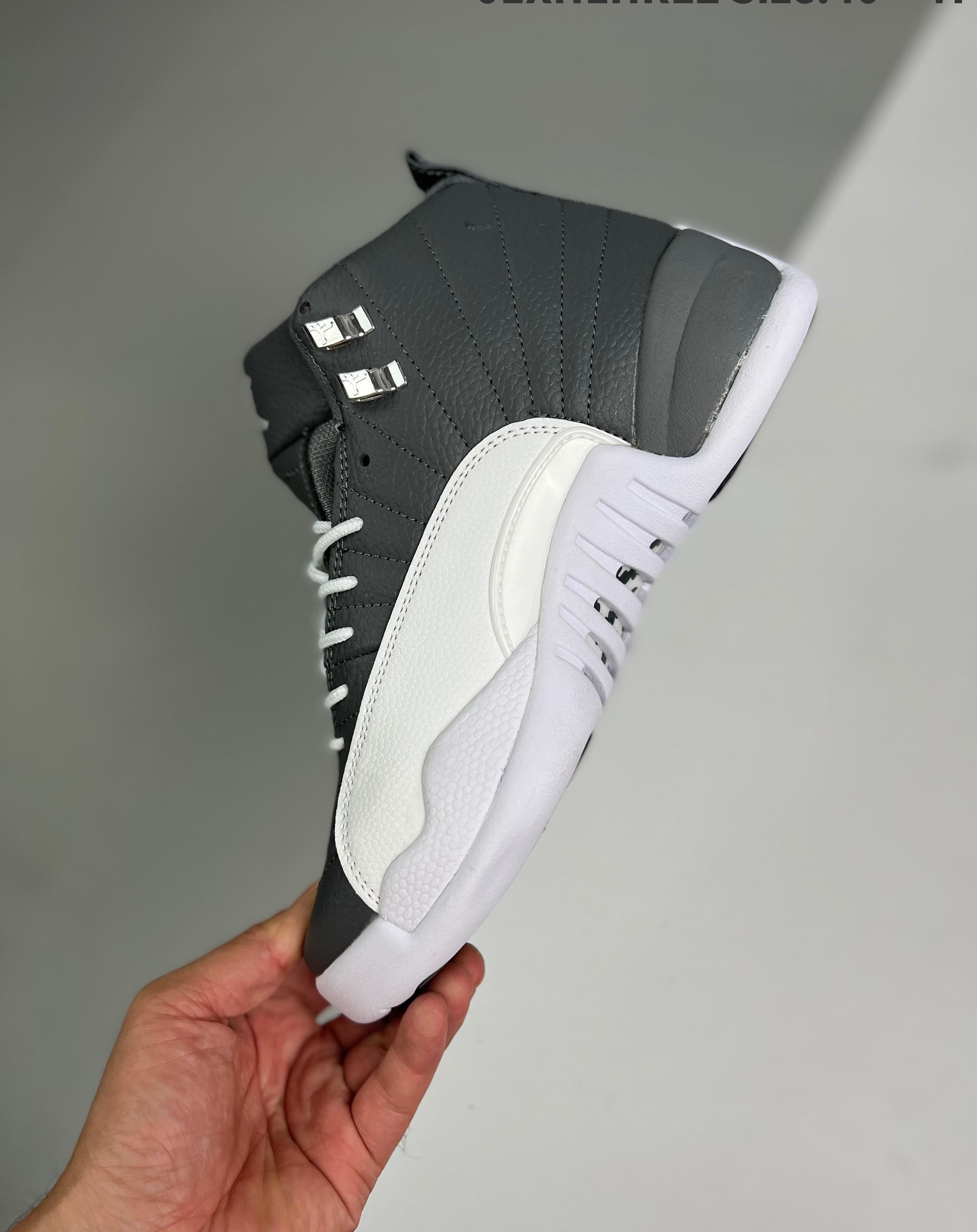 Air Jordan 12 Retro Black Taxi 40-47