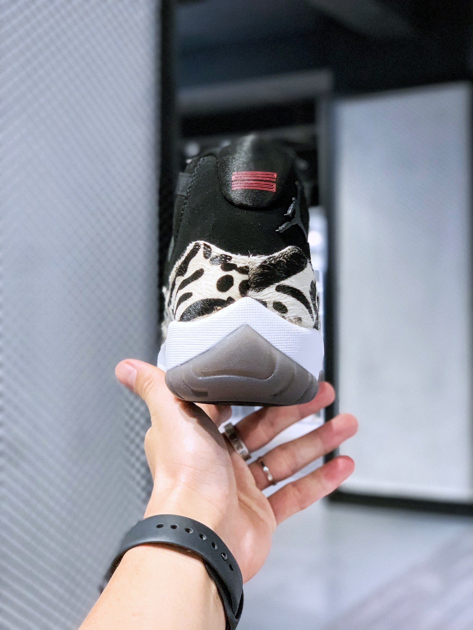 Air Jordan 11 Animal 36-44