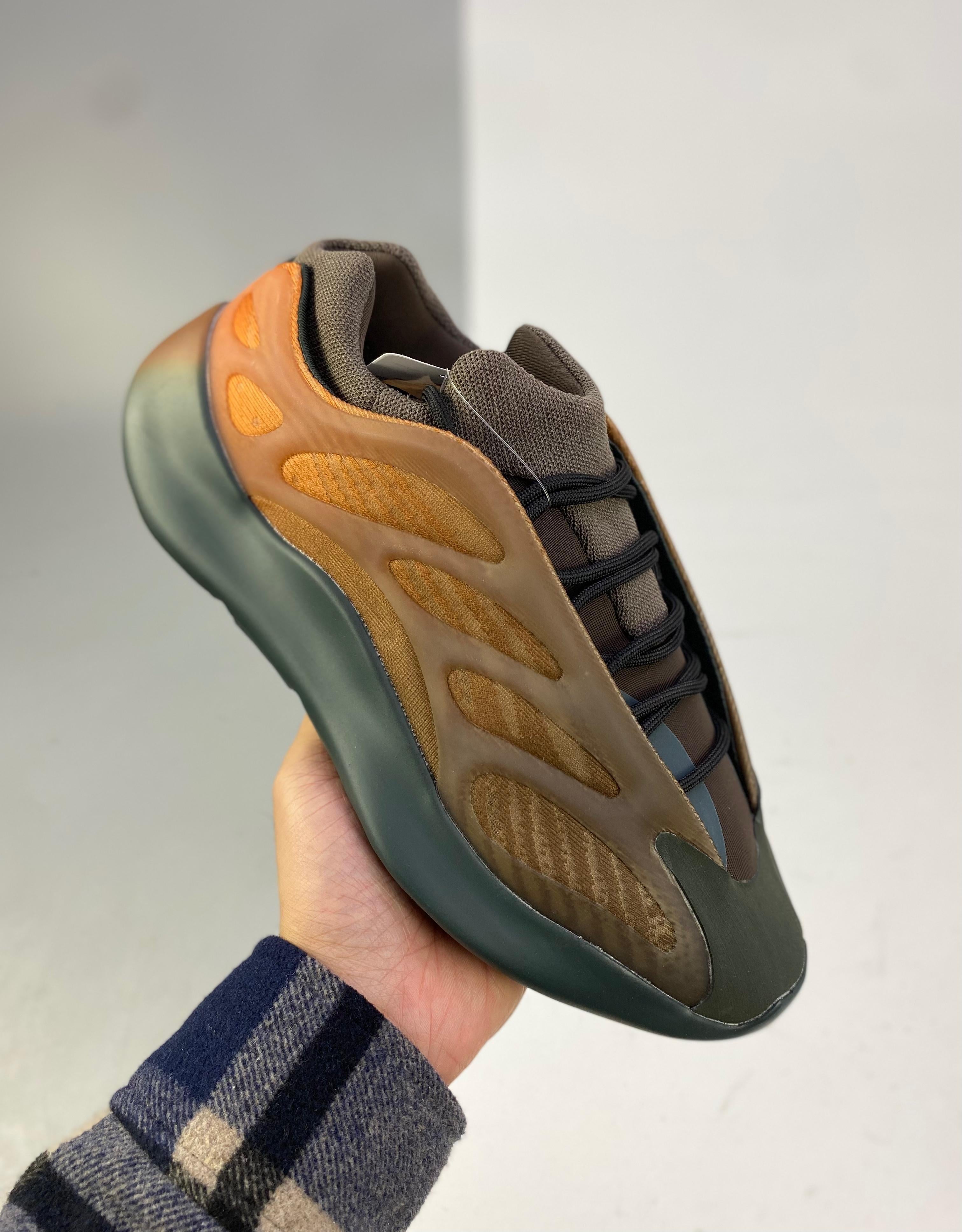 Yeezy 700 V3 36-46