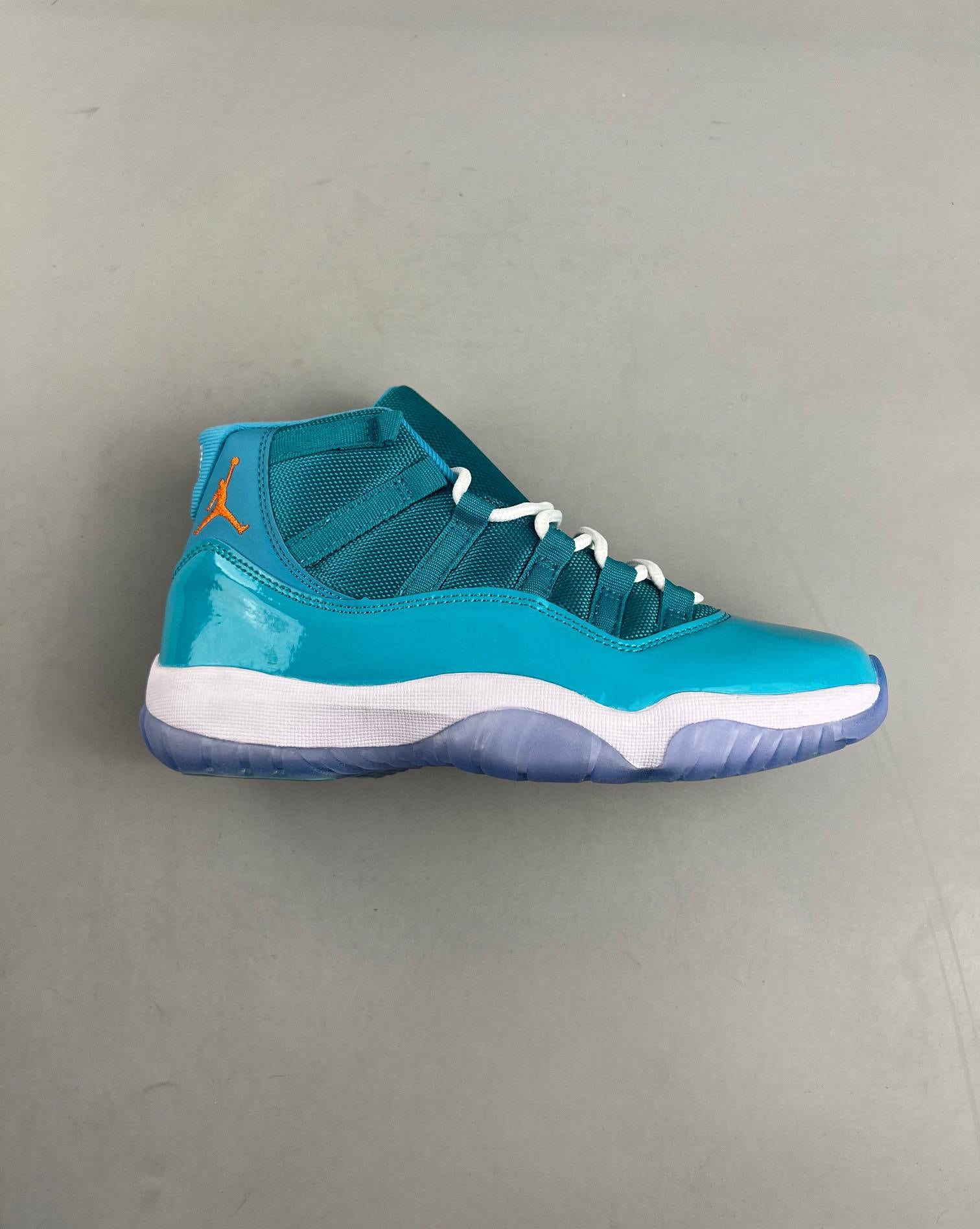 Air Jordan 11 Retro Unc Win Like 82 40-47
