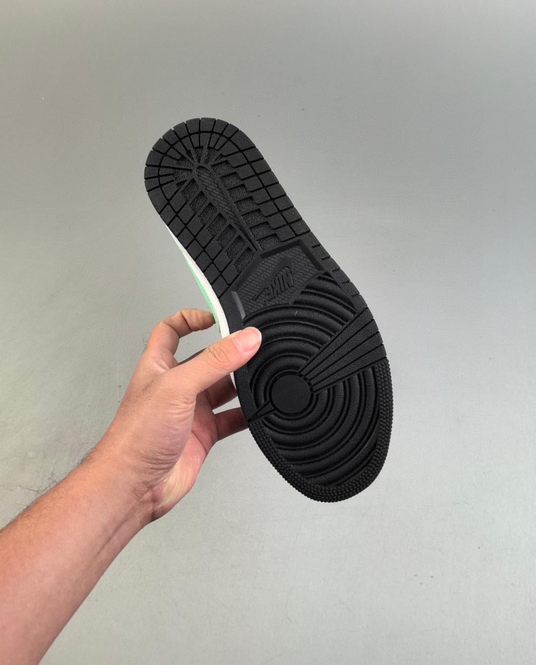 Air Jordan 1 Low Lsland Green