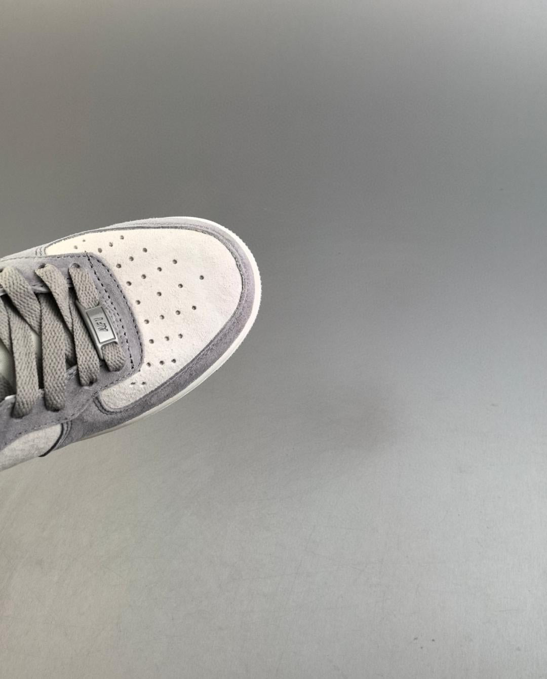 Air Force 1 07  36-45
