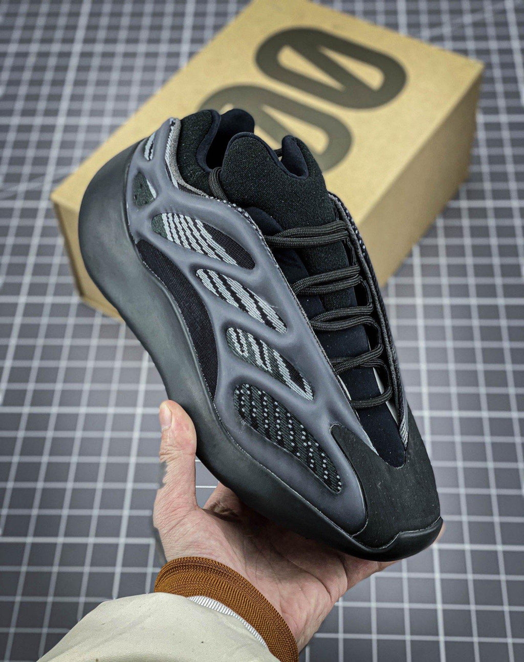 Yeezy 700 V3 36-46