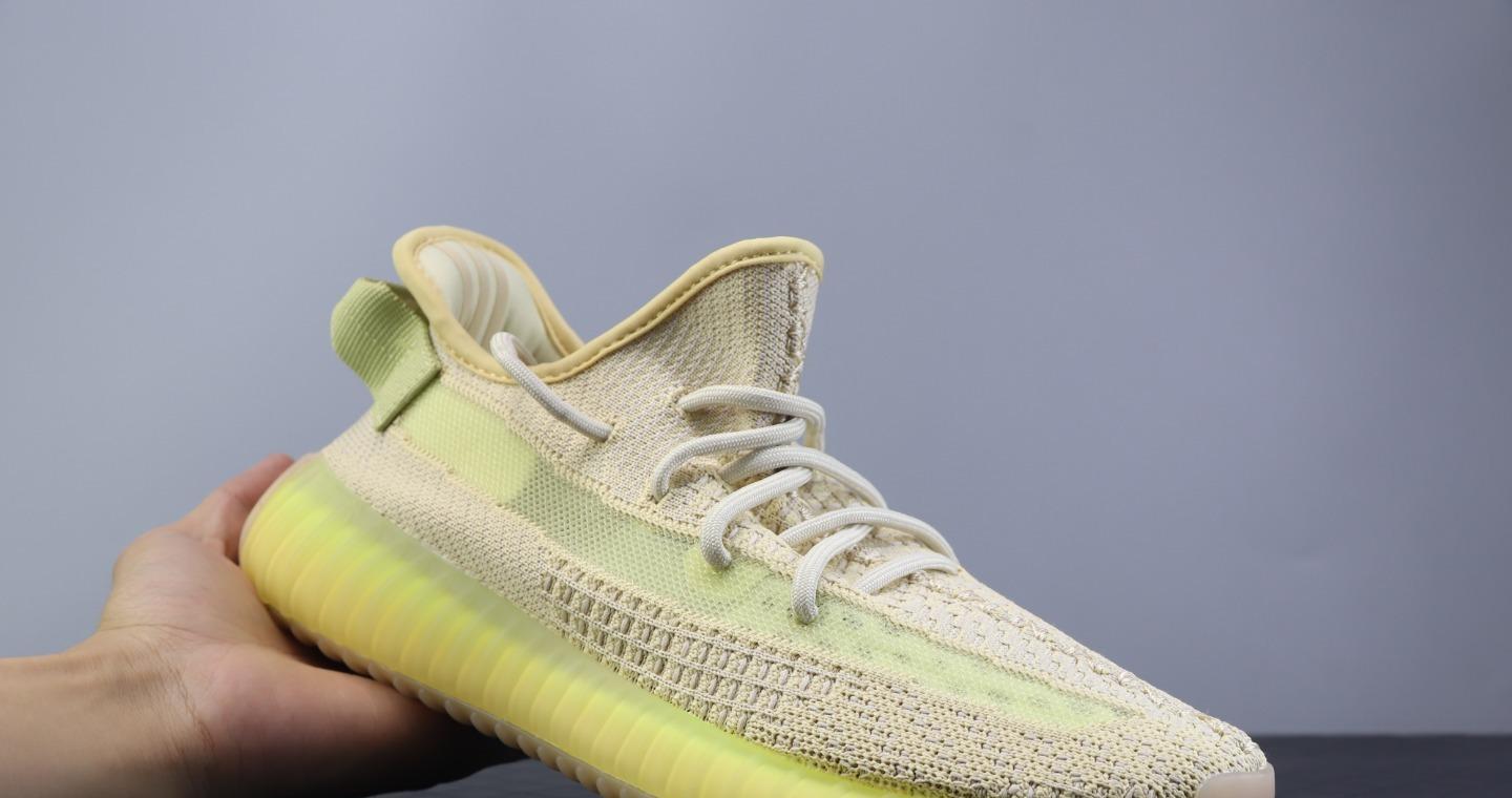 Yeezy 350 V2 Boost
