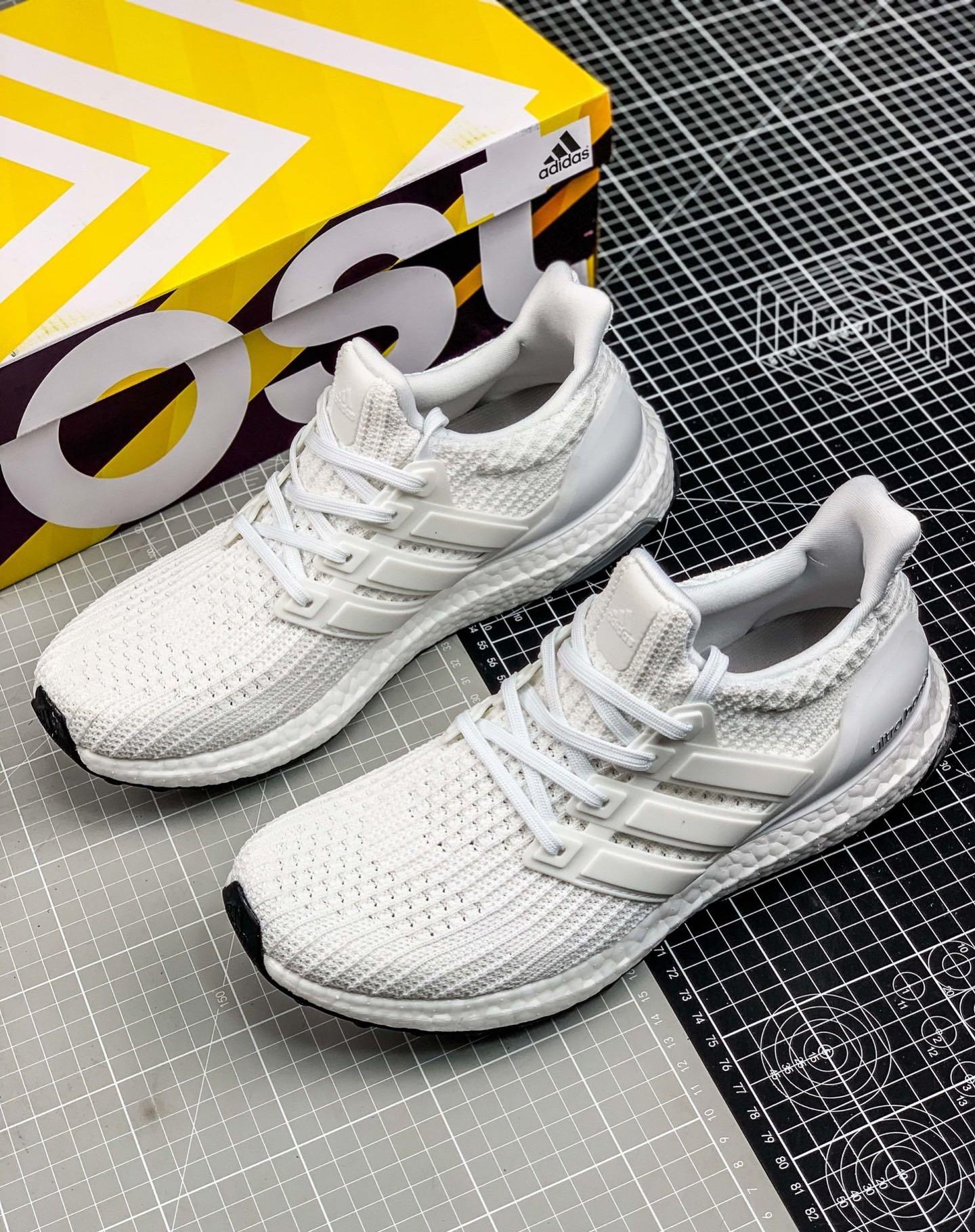 Ultra Boost 40