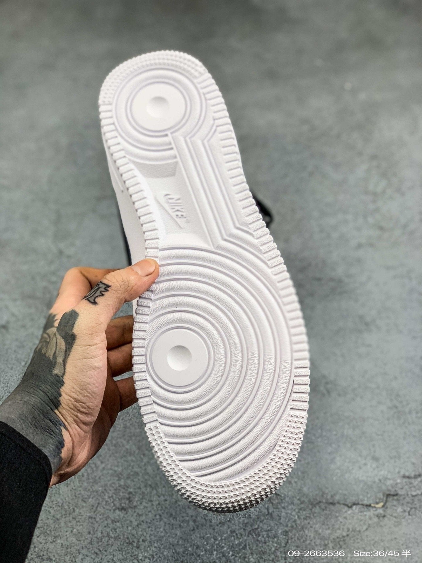 Air Force 1 Mid 07 Lv8