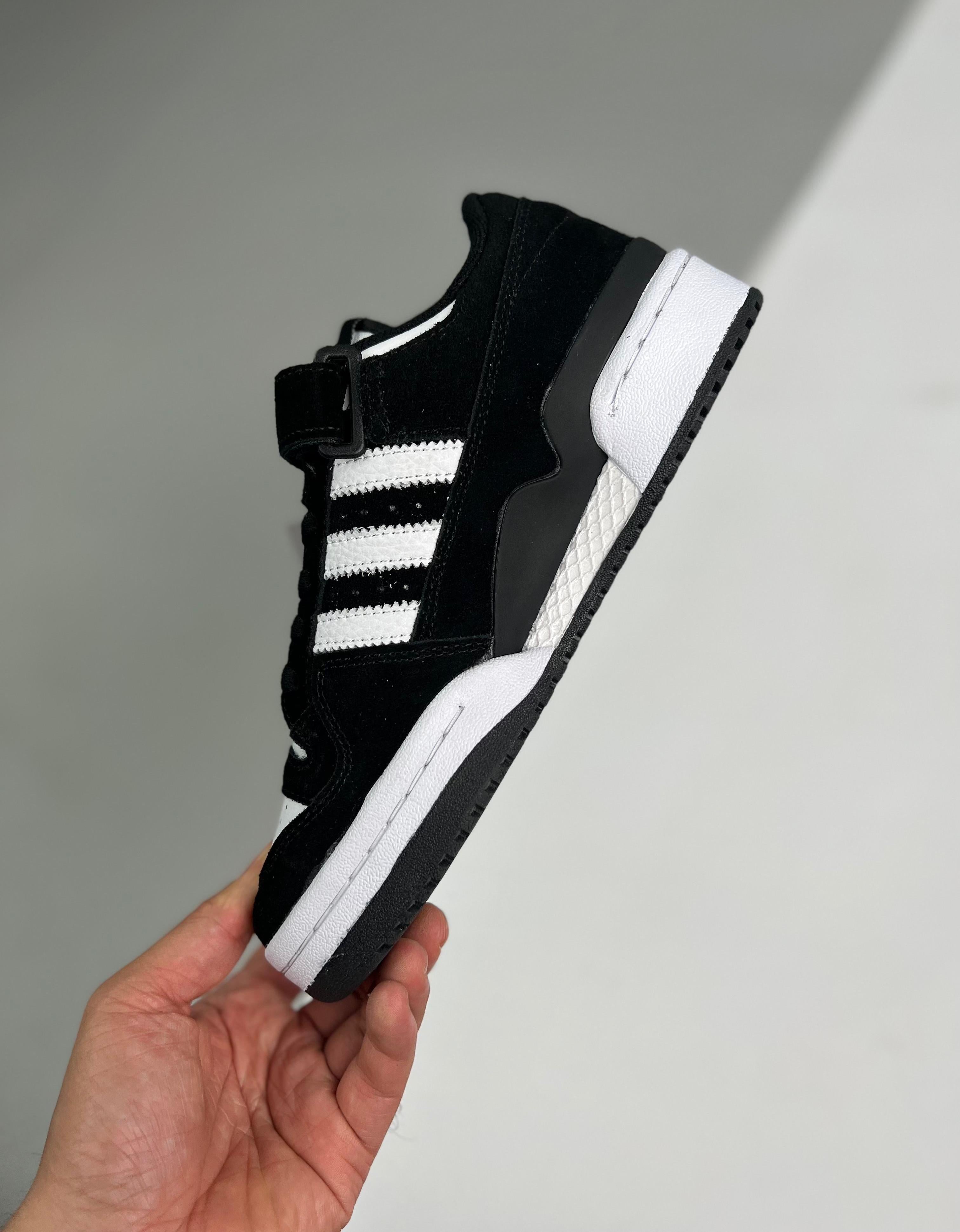 Originals Forum Low Panda 36-45