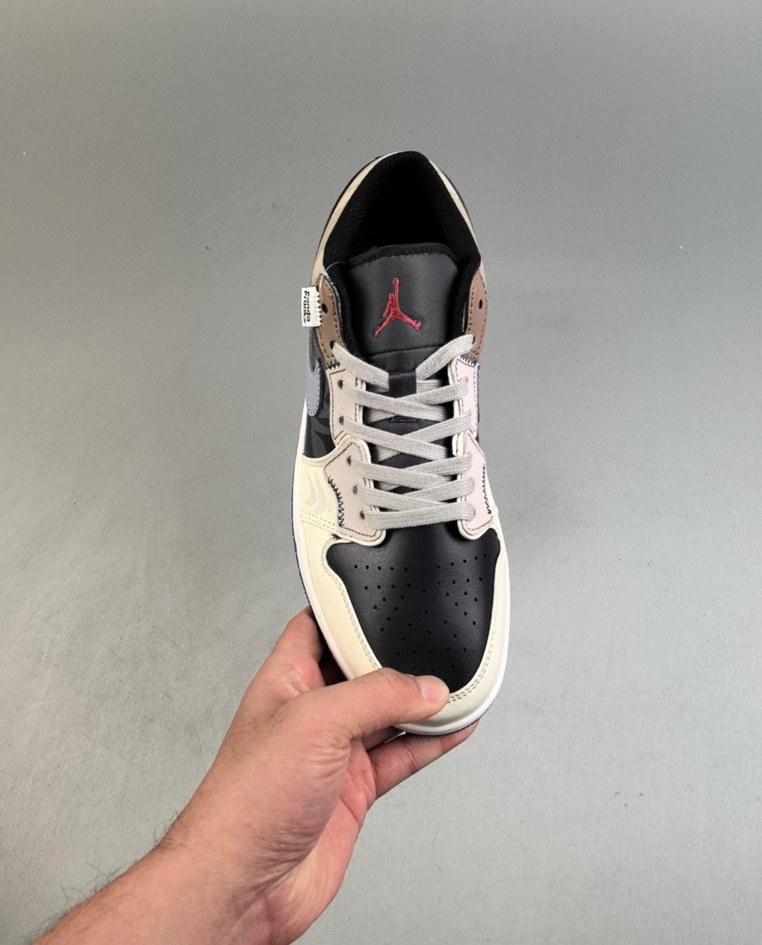 Air Jordan 1 Low