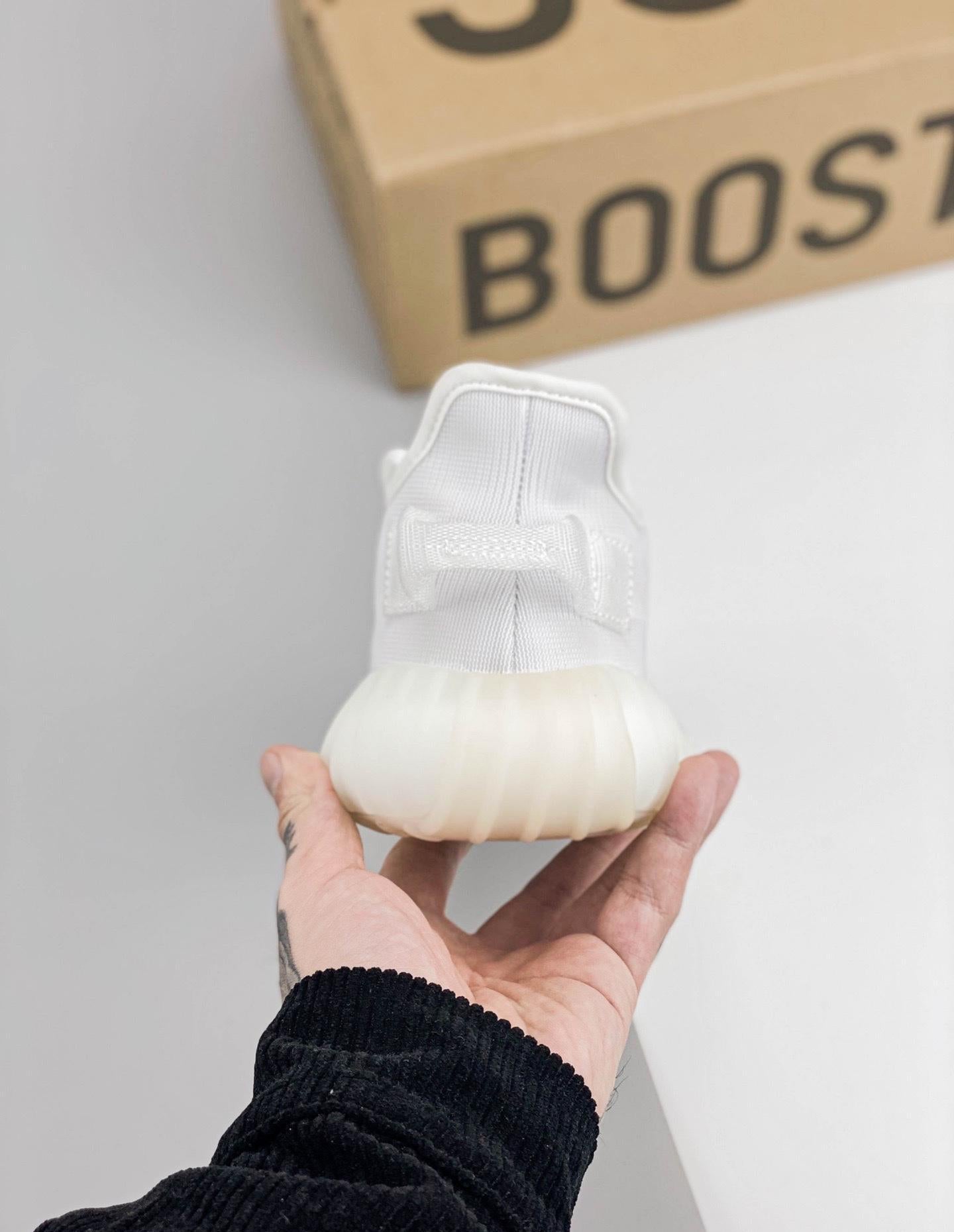 Kanye West X Yeezy Boost 350 V2ash Pearl