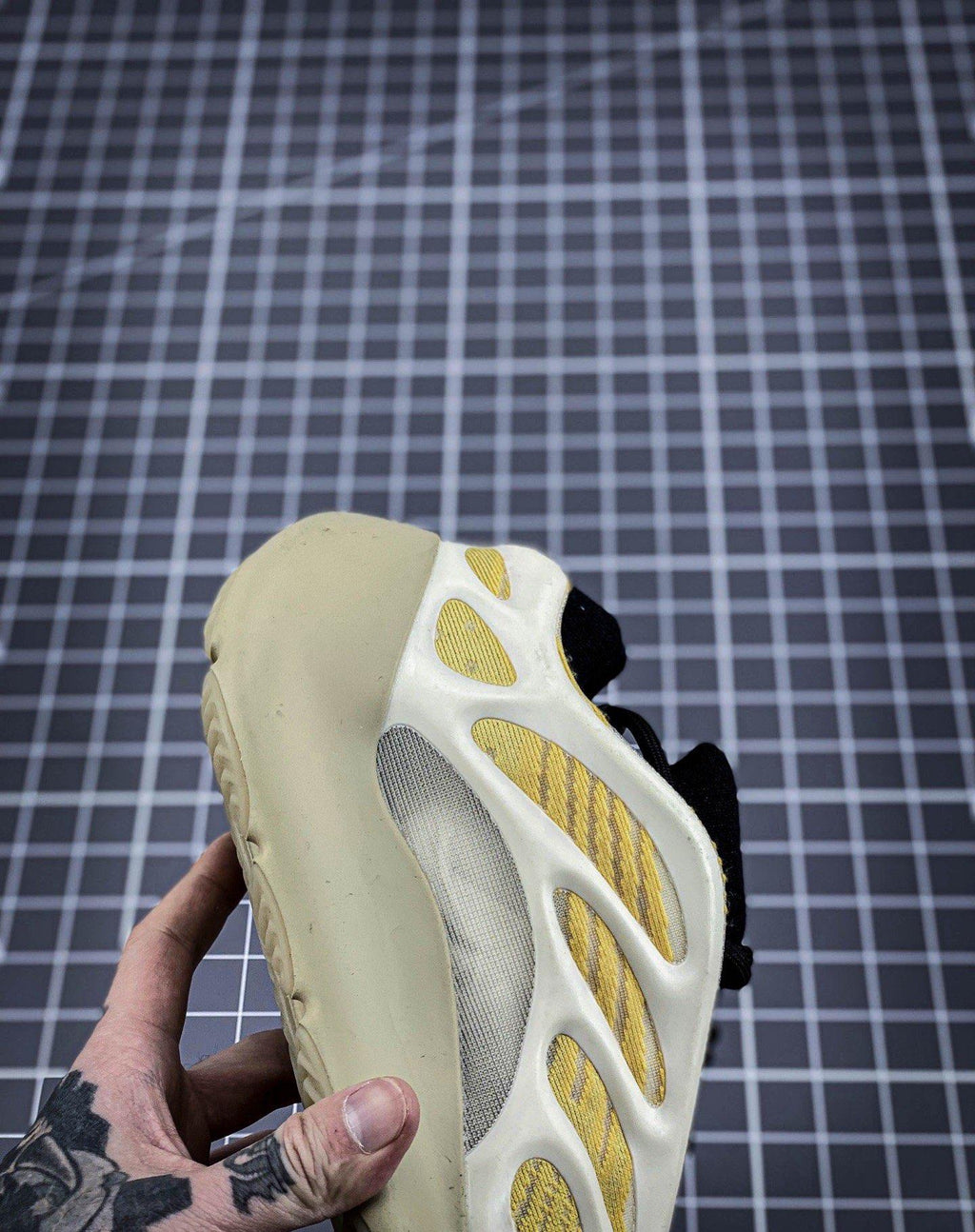 Yeezy 700 V3 36-46