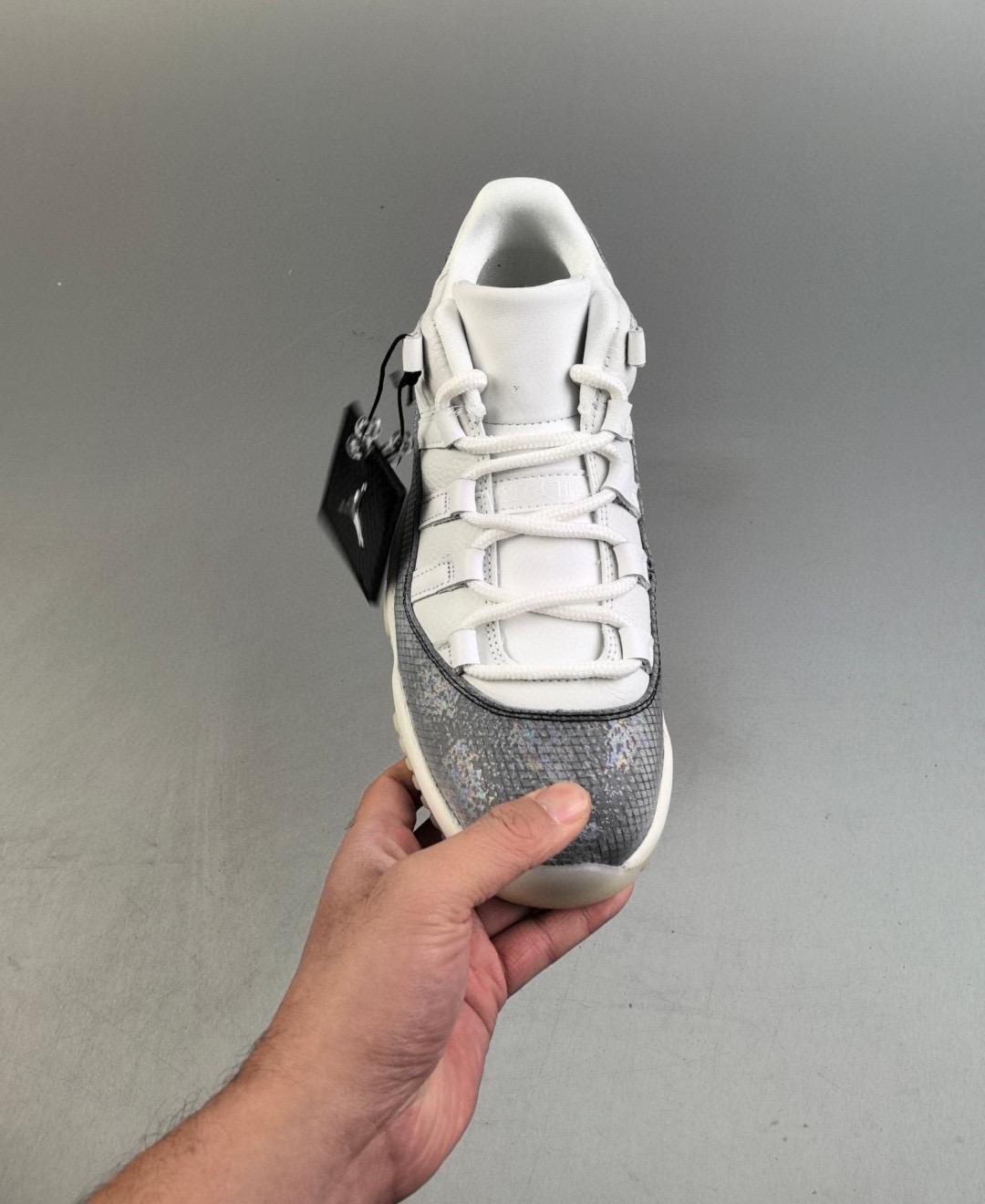 Air Jordan 11 Retro Low Year Of The Snake 40-47
