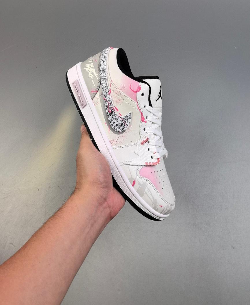 Air Jordan 1 Low