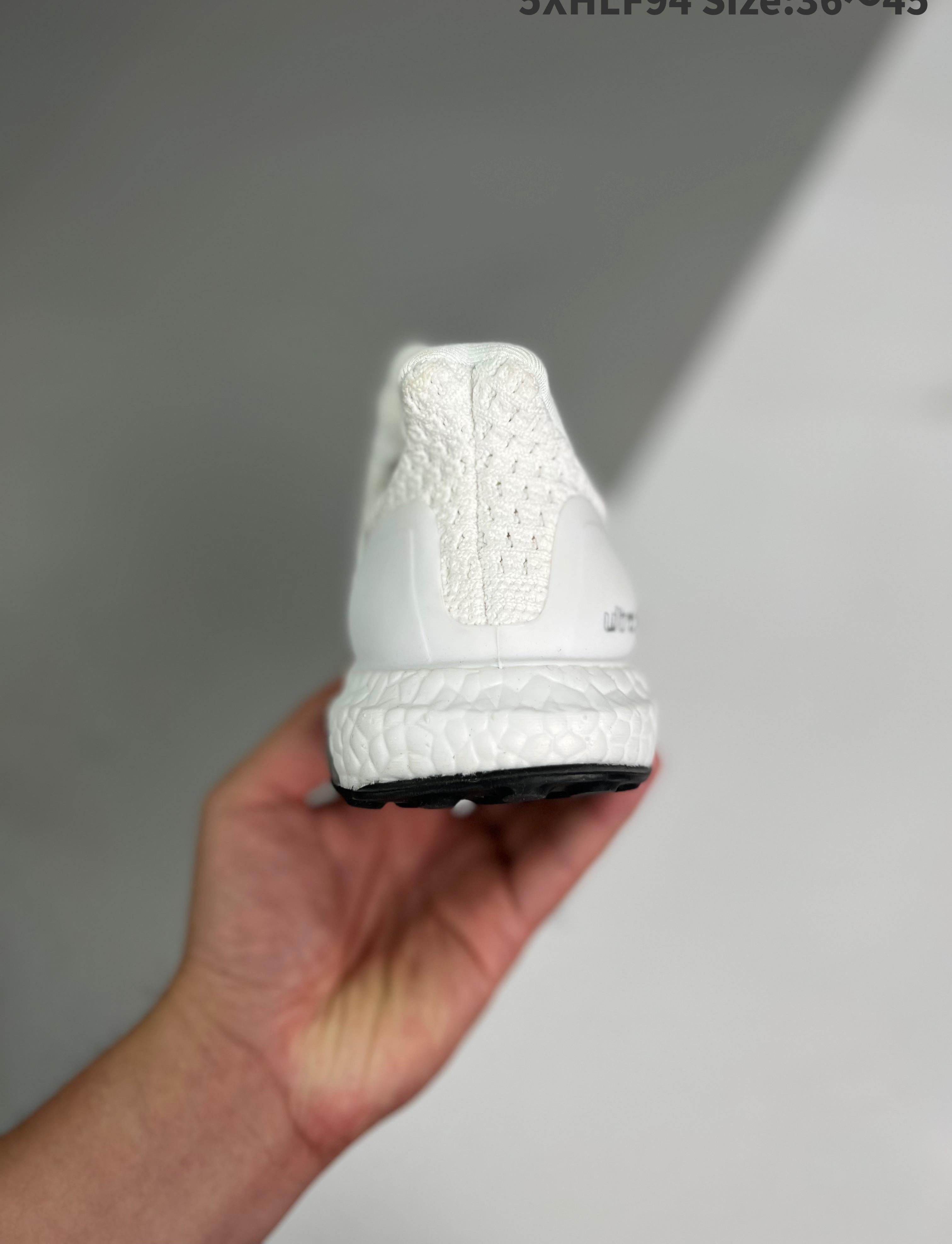 Ultra Boost 40
