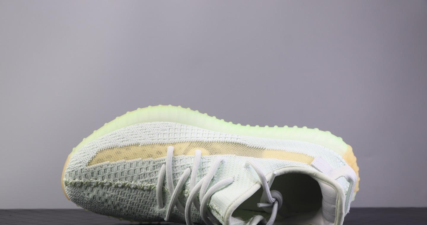 Yeezy 350 V2 Boost