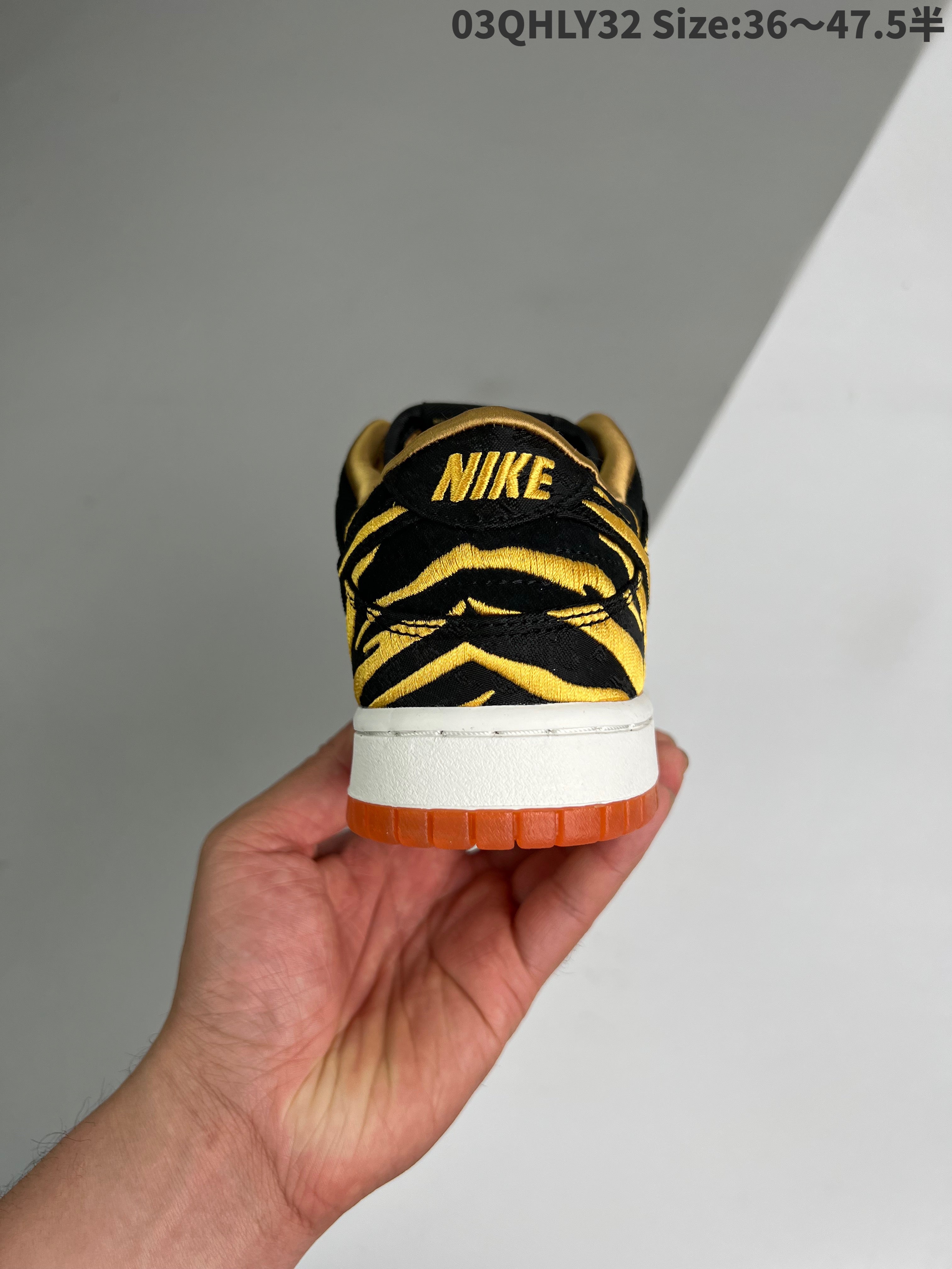 Dunk Low Year Of The Tiger Cny Sb 36-47