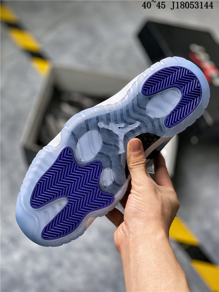 Air Jordan 11 Concord