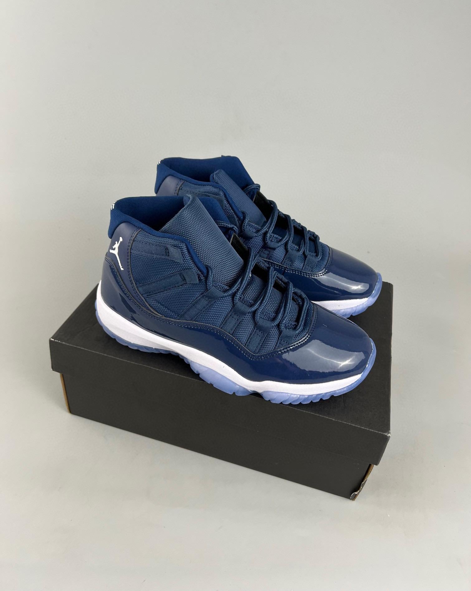 Air Jordan 11 Retro Unc Win Like 82 40-47