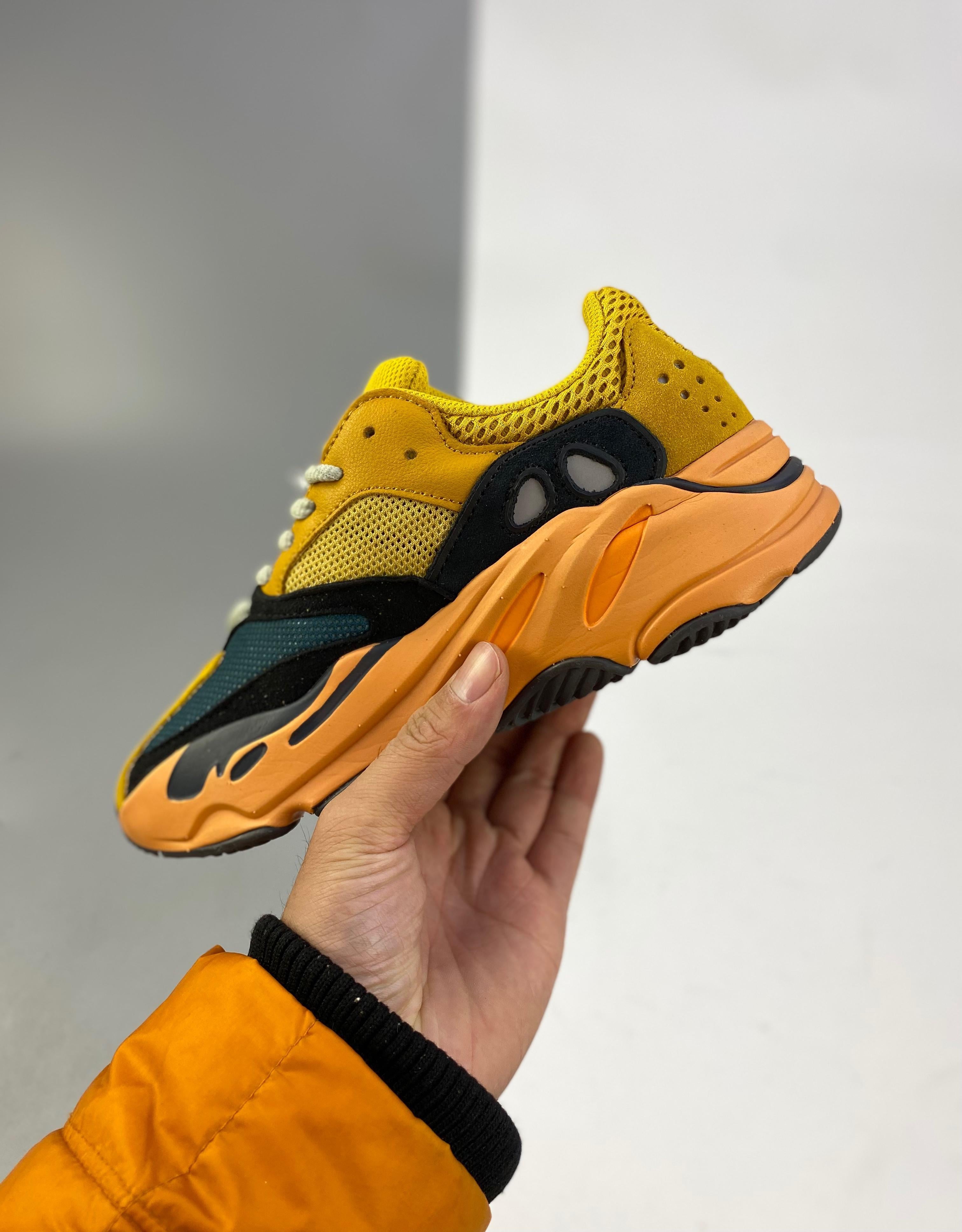 Yeezy Boost 700v2 36-46