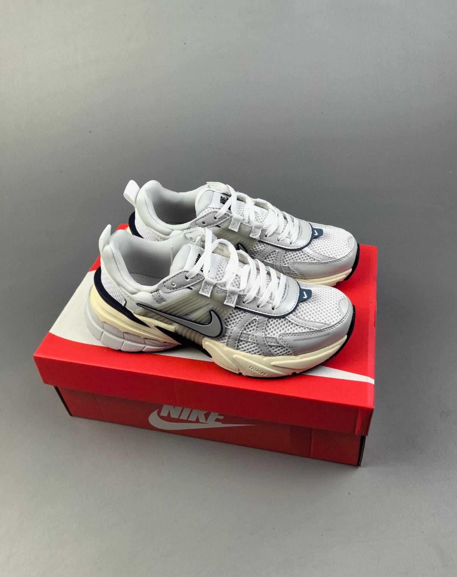 200 V2k Run Fd0736-102 Size36-45 _3