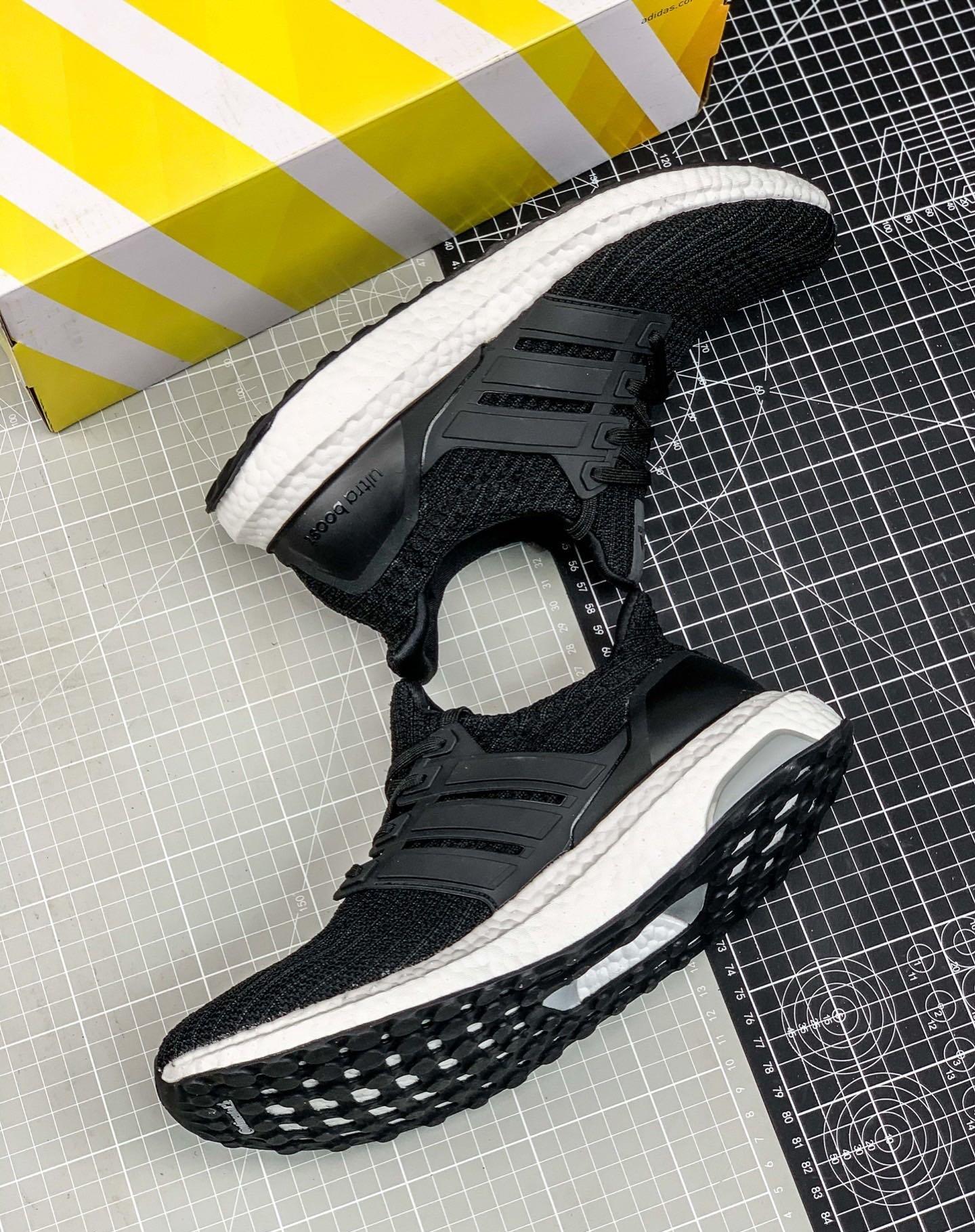Ultra Boost 40