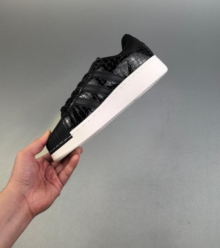 Originals Superstar Xlg 35-45