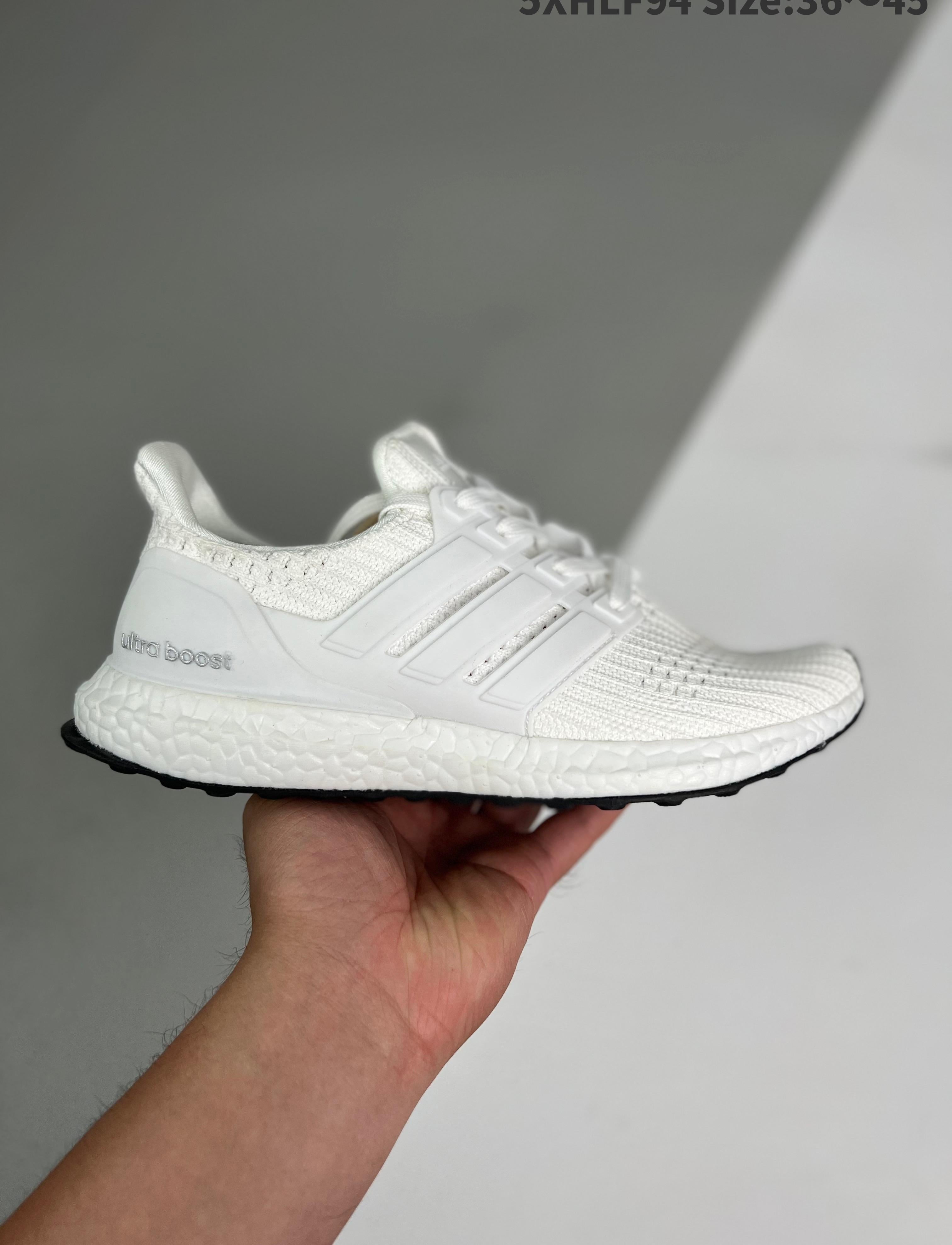 Ultra Boost 40