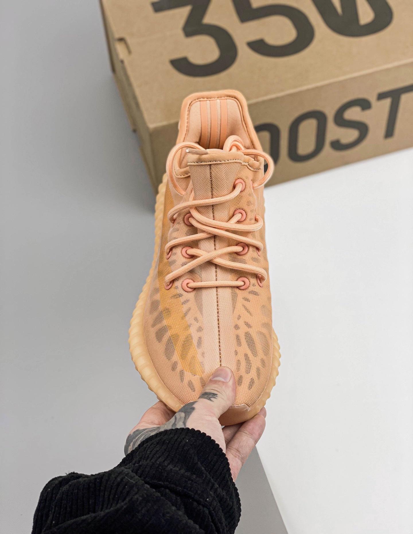 Kanye West X Yeezy Boost 350 V2ash Pearl