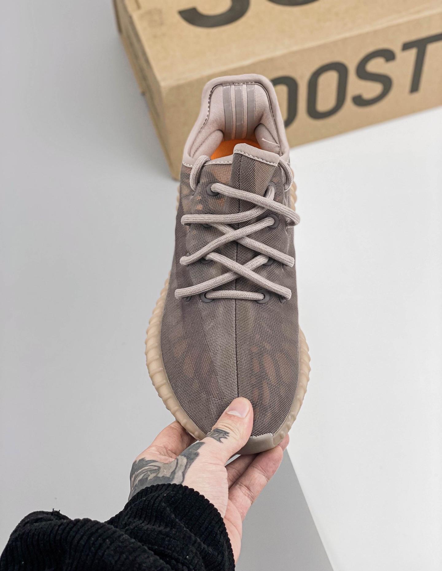 Kanye West X Yeezy Boost 350 V2ash Pearl