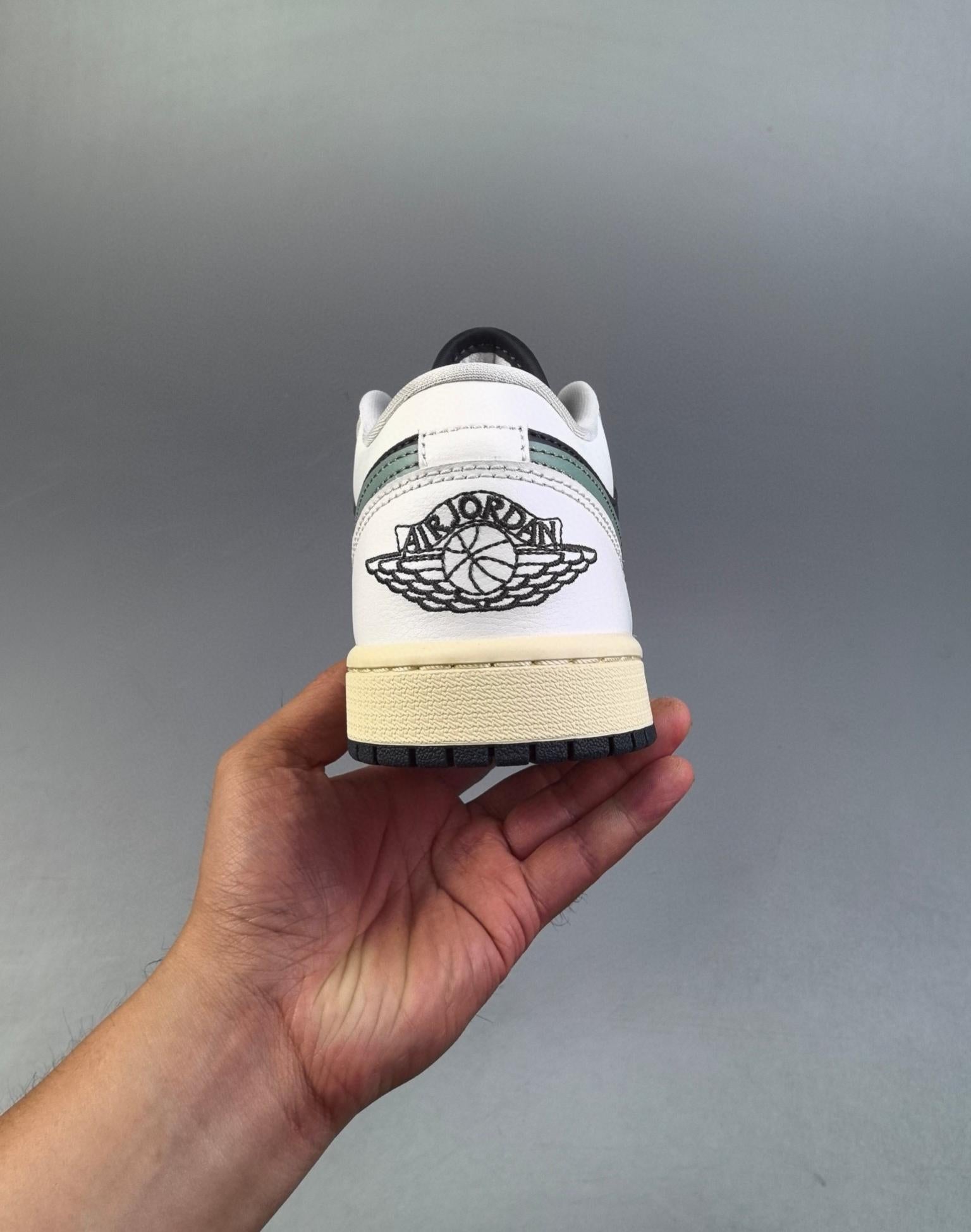 Air Jordan 1 Low Wmns Jade Smoke 36-46