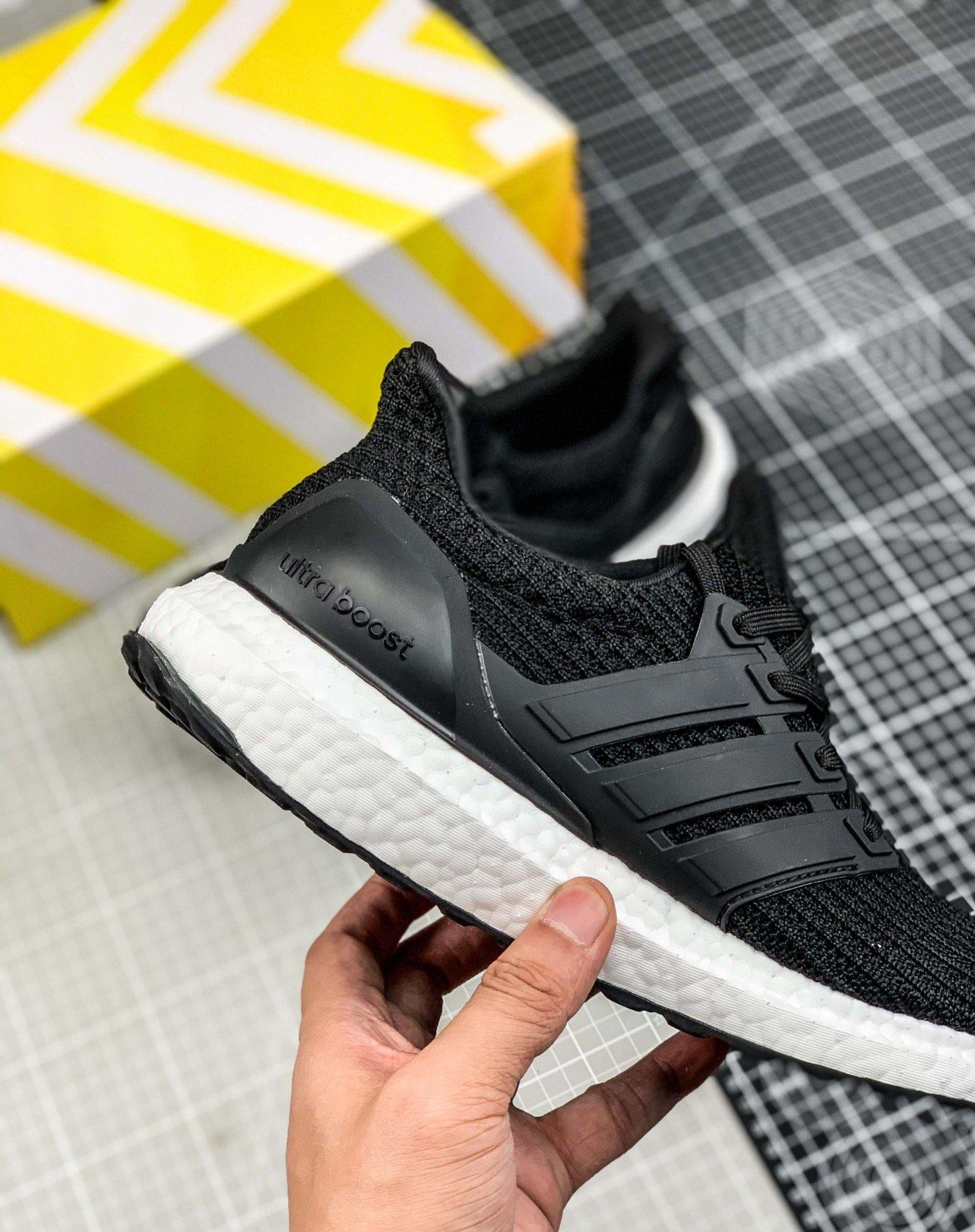 Ultra Boost 40