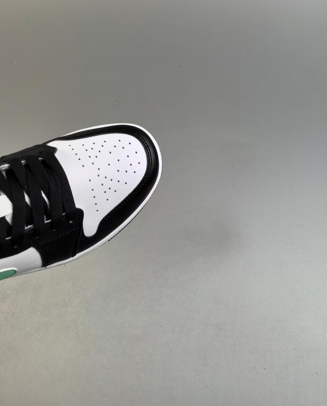 Air Jordan 1 Low Lsland Green