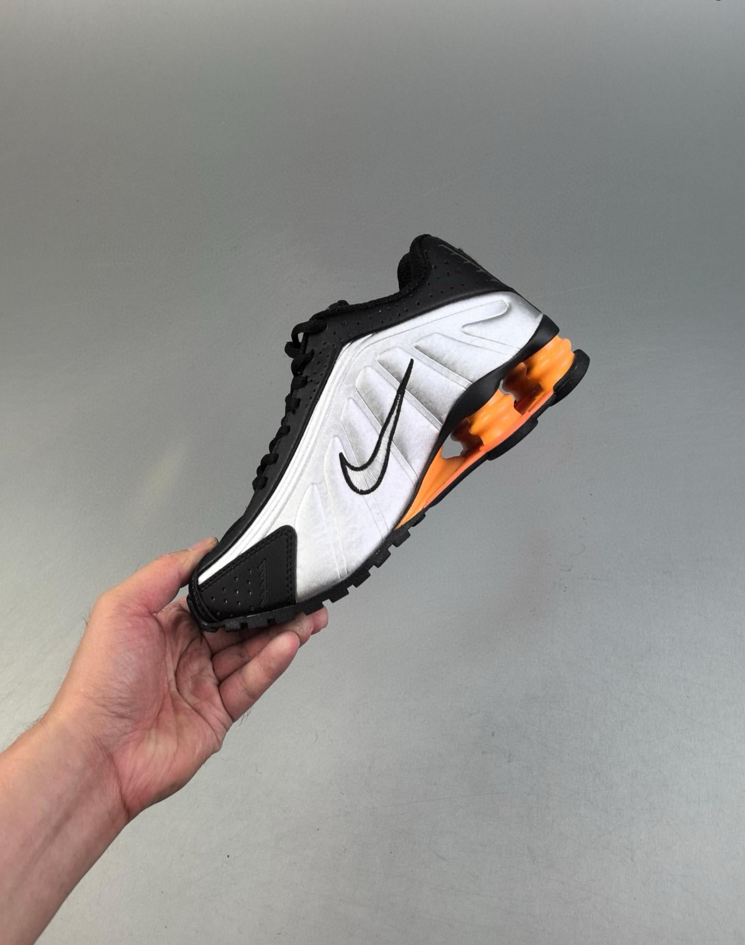 Shox R4 36-45