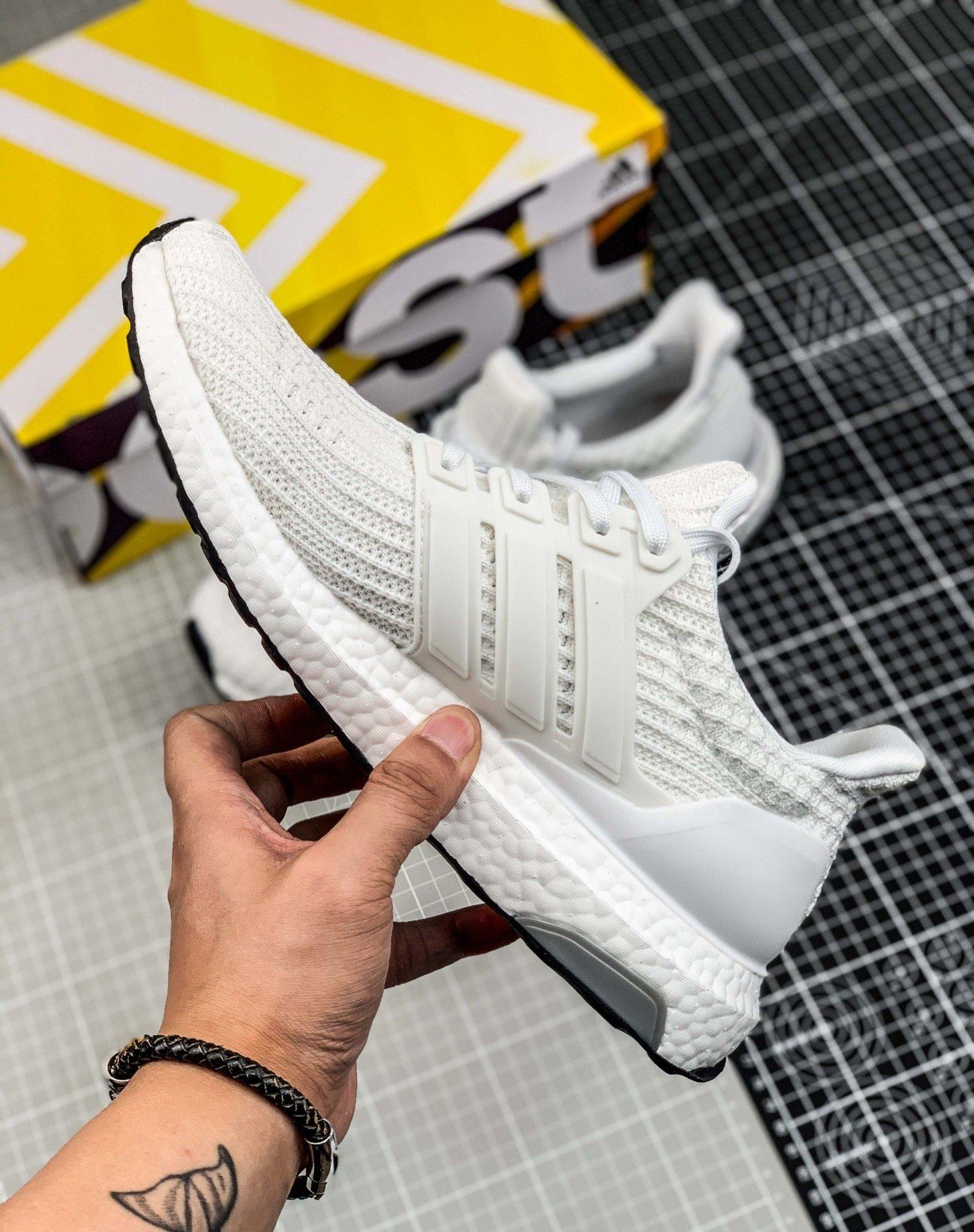 Ultra Boost 40