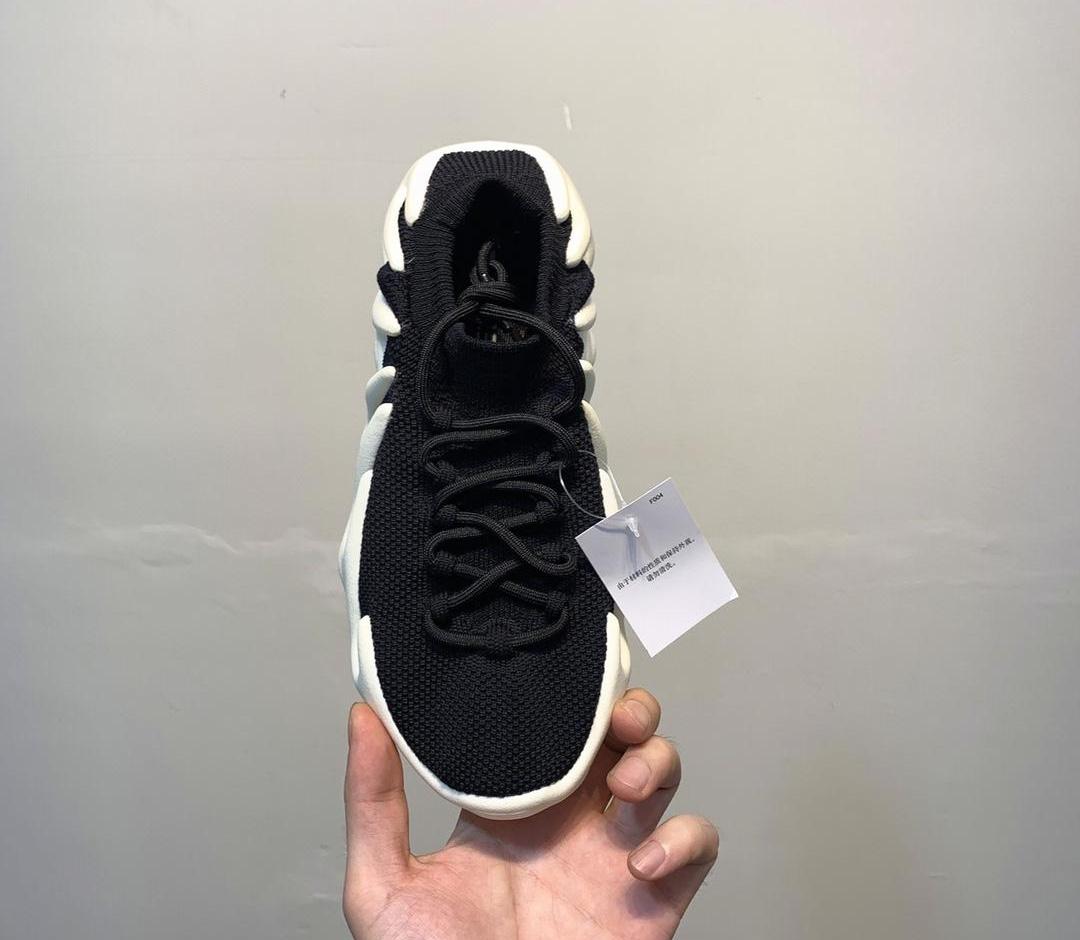 Ad Yeezy 450